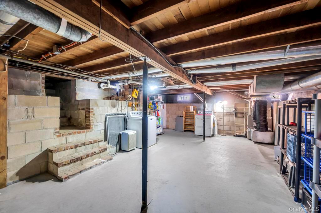 14 Weichers Street, Ronkonkoma, NY 11779