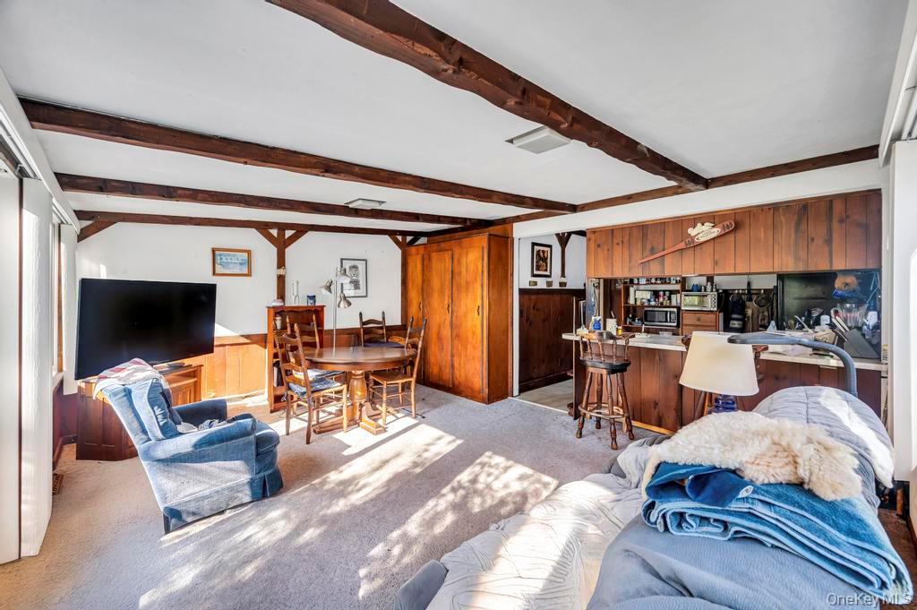 14 Weichers Street, Ronkonkoma, NY 11779