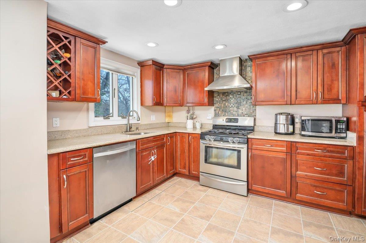 19 Biscayne Drive, Selden, NY 11784