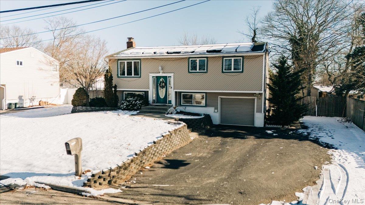 19 Biscayne Drive, Selden, NY 11784