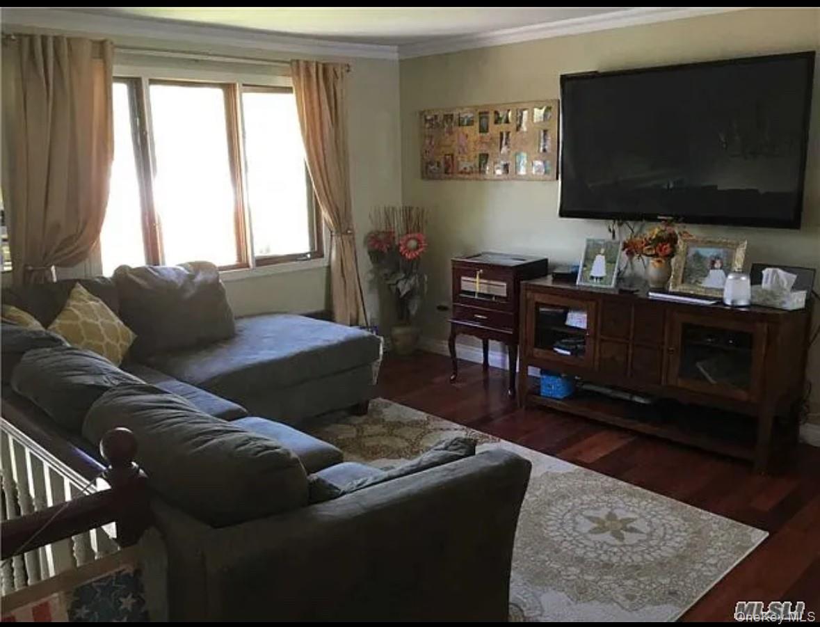 19 Biscayne Drive, Selden, NY 11784