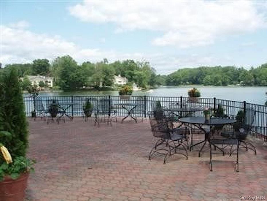 19 Manchester Road # 2R  (B-22), Eastchester, NY 10709