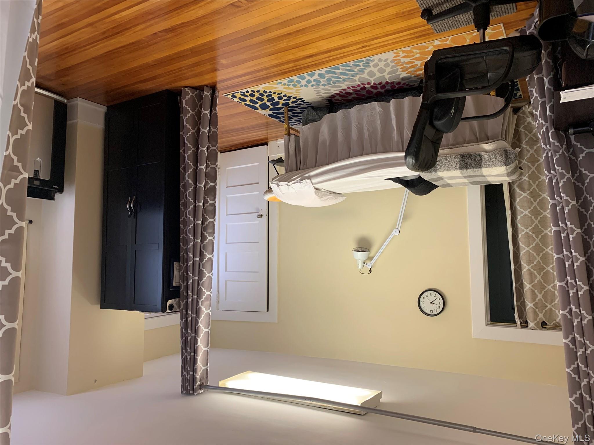 708 Glen Cove Avenue # 208, Glen Head, NY 11545