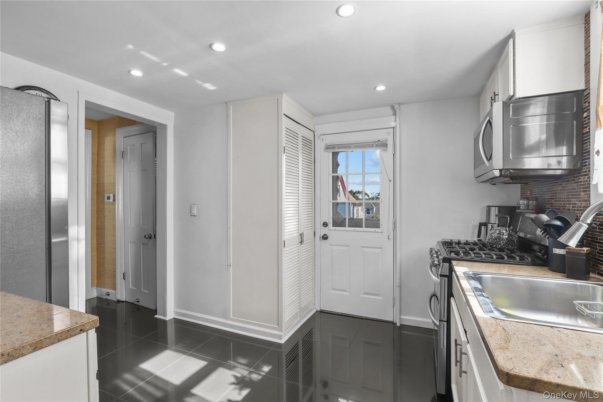 69 Clinton Avenue, New Rochelle, NY 10801