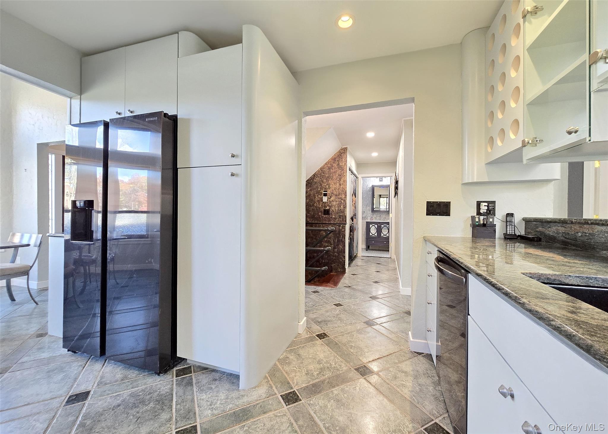 64 Timber Ridge Drive, Holbrook, NY 11741