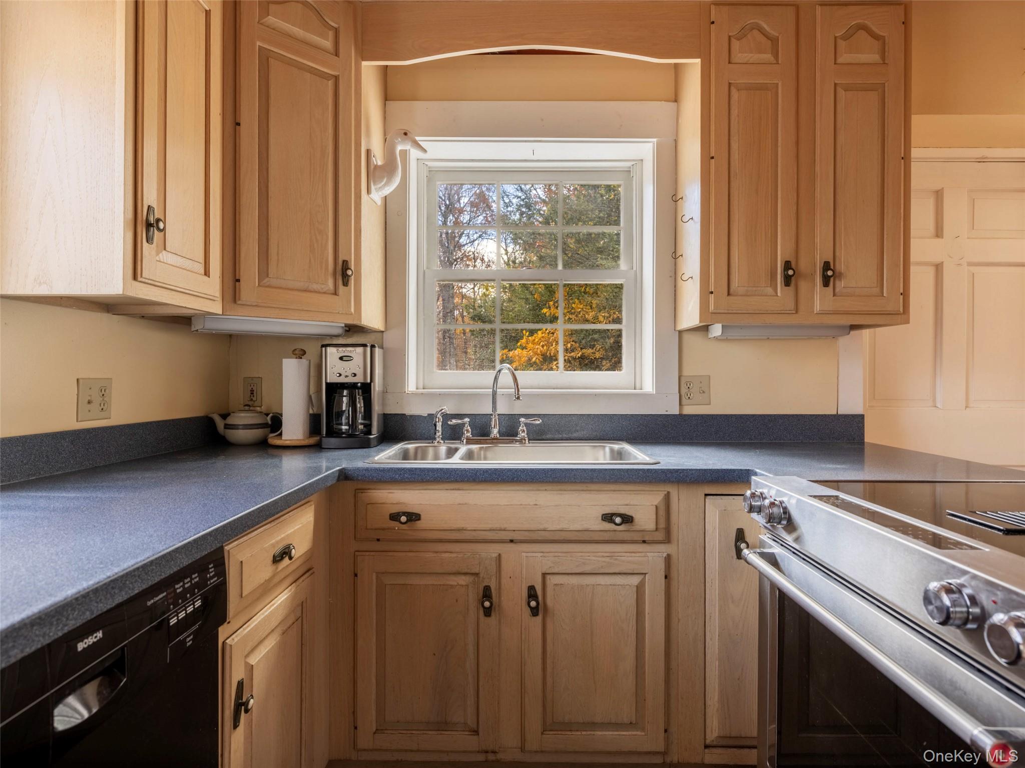 216 Starbarrack Road, Red Hook, NY 12571