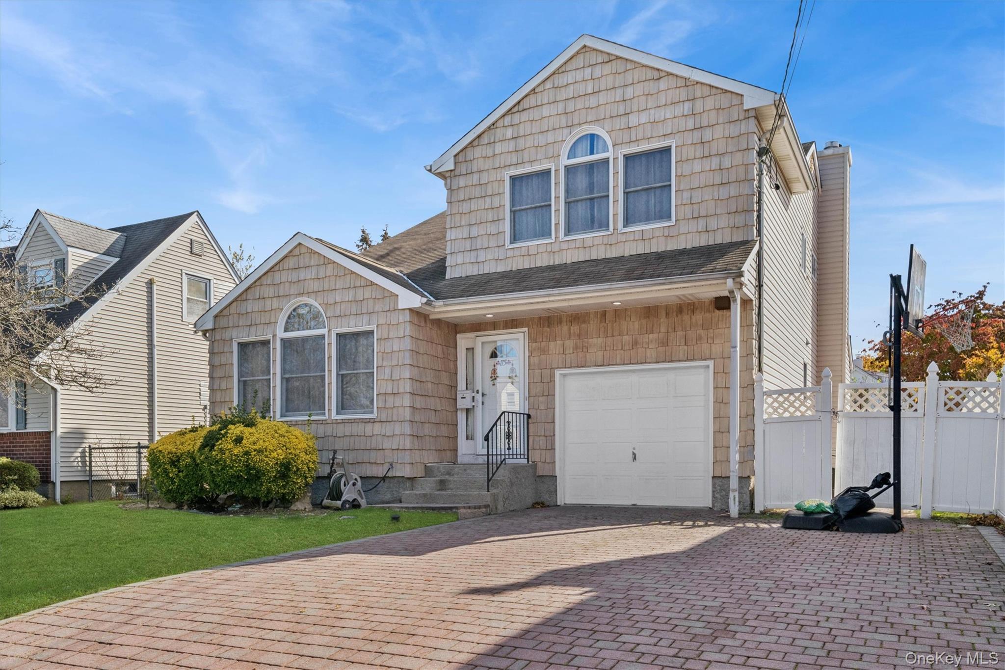 115 Schley Avenue, Albertson, NY 11507