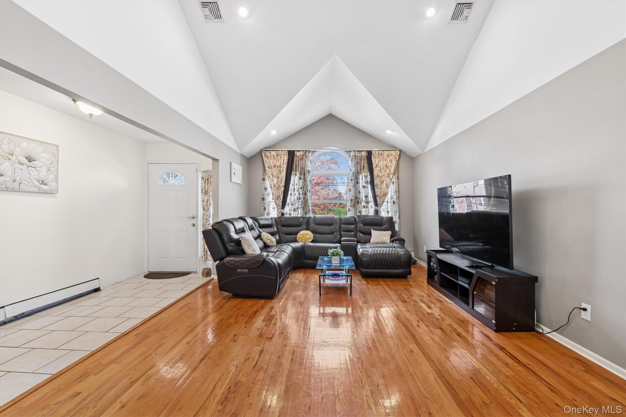 115 Schley Avenue, Albertson, NY 11507