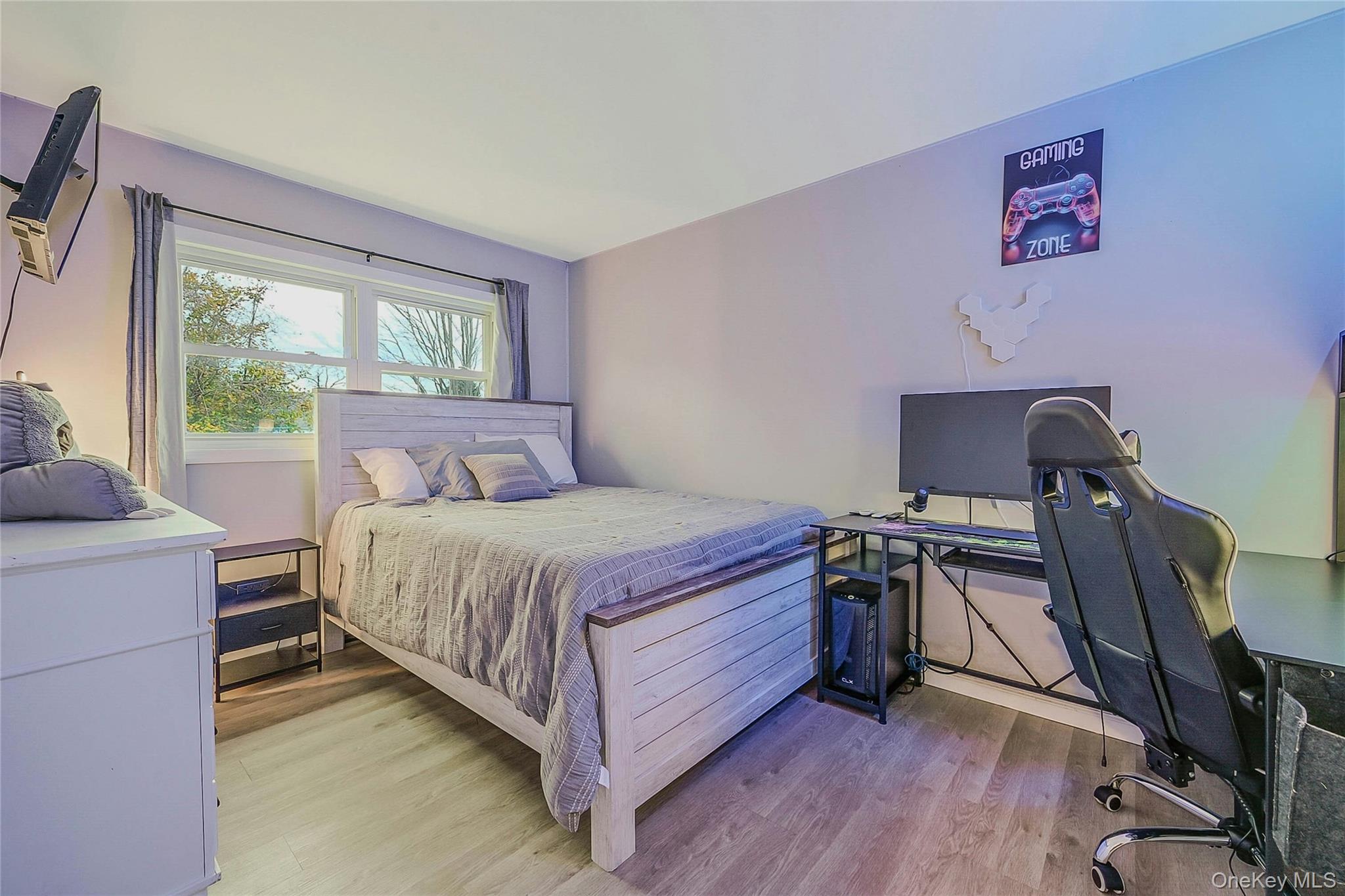 425 Blue Point Road, Farmingville, NY 11738