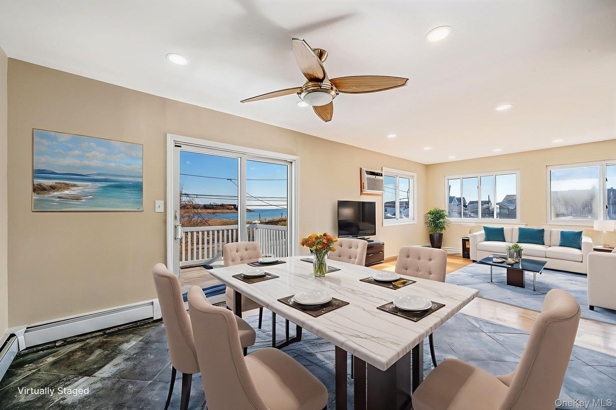 4 Bay Place, Lindenhurst, NY 11757