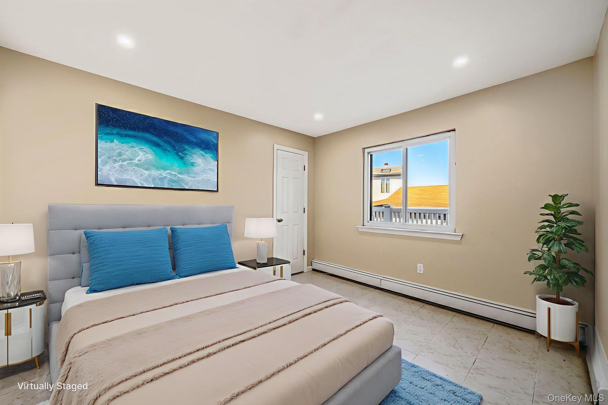 4 Bay Place, Lindenhurst, NY 11757