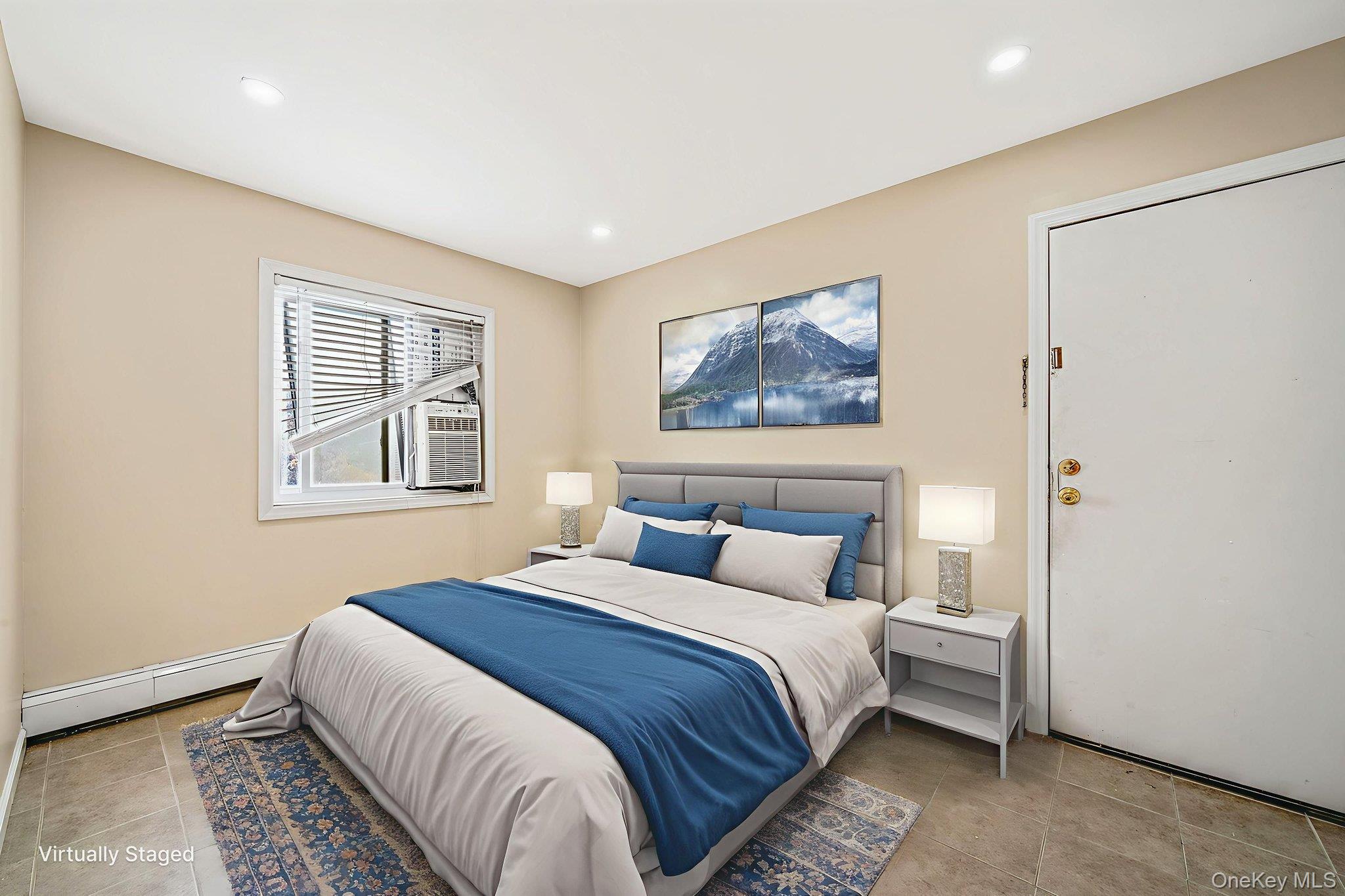 4 Bay Place, Lindenhurst, NY 11757