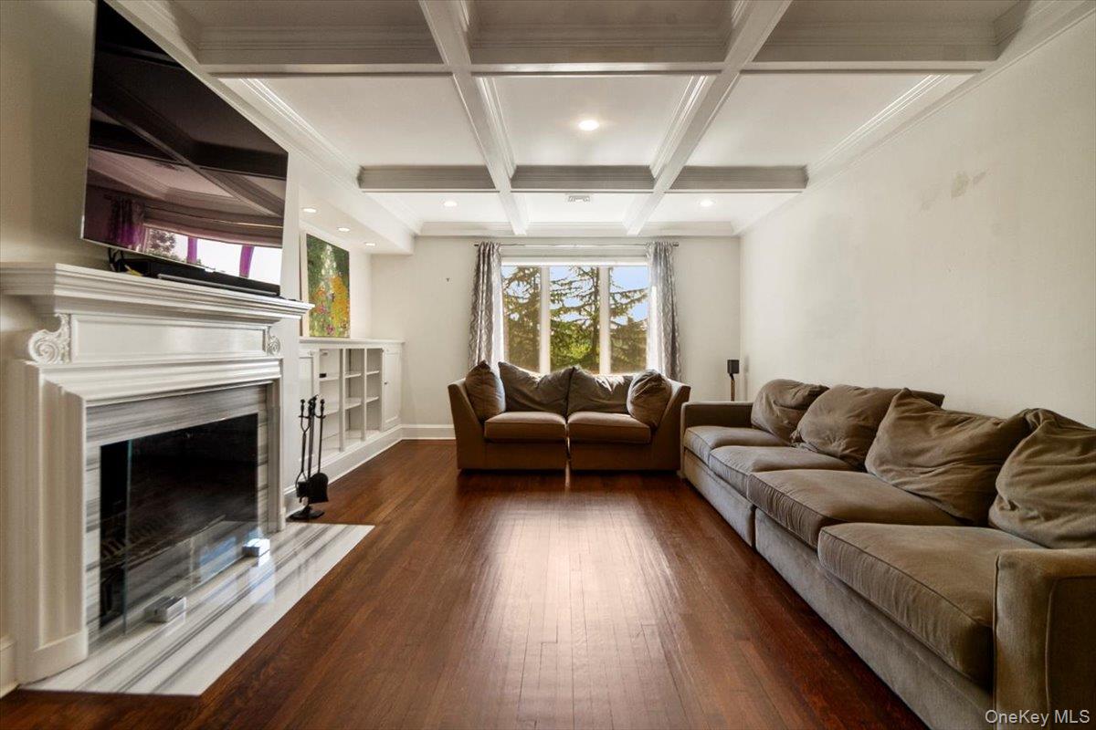 110 Edgemont Road, Scarsdale, NY 10583