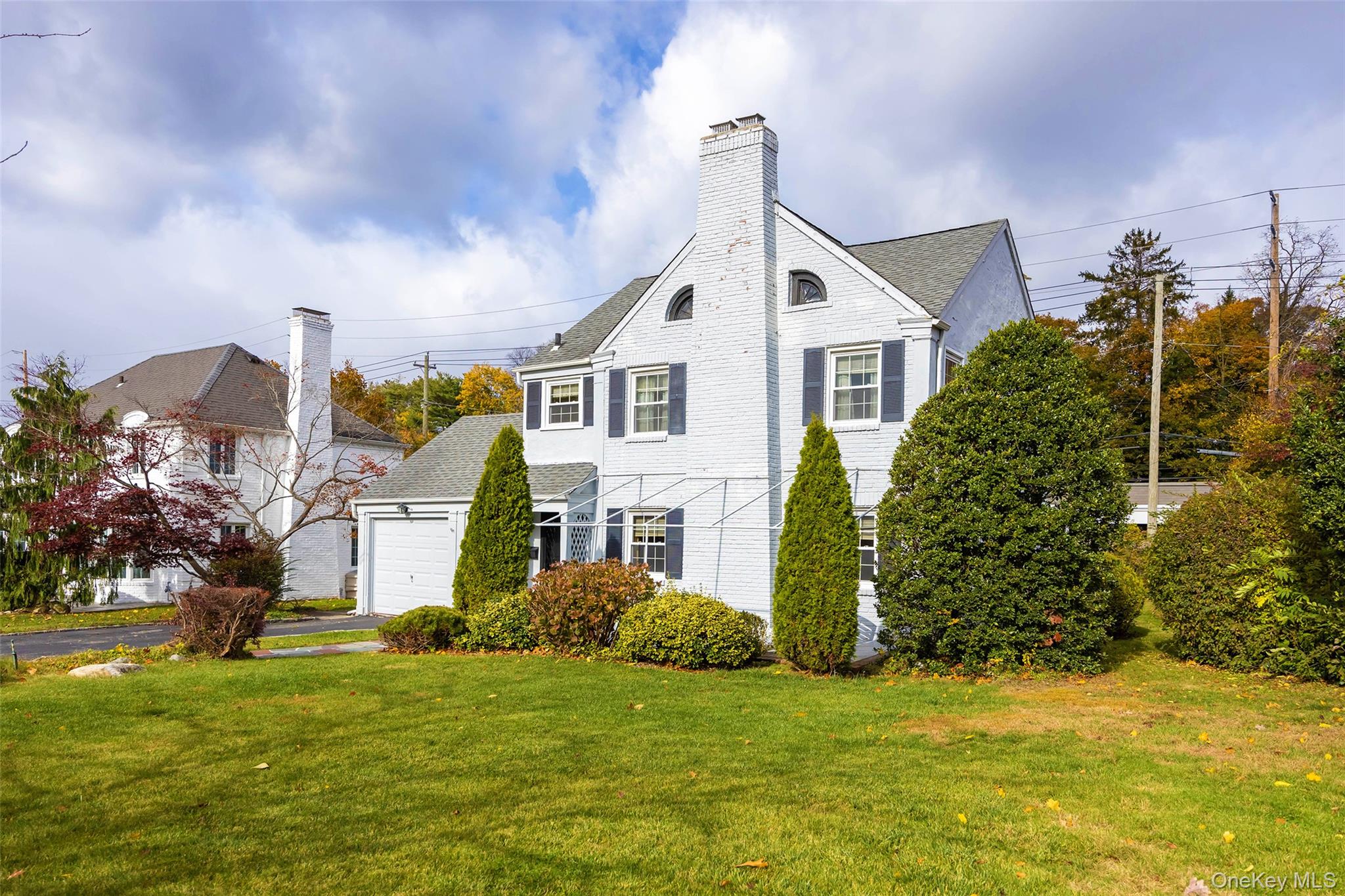 65 Old Mill Road, Manhasset, NY 11030