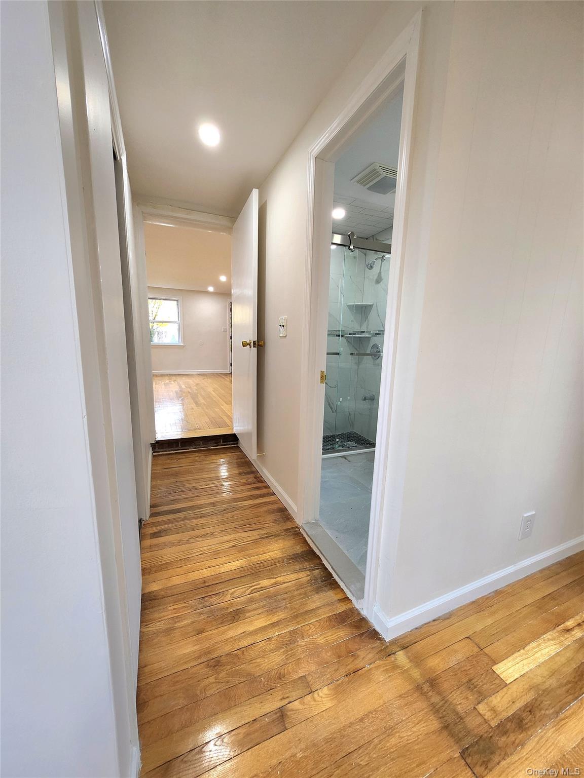 306 Beebe Road, Mineola, NY 11501