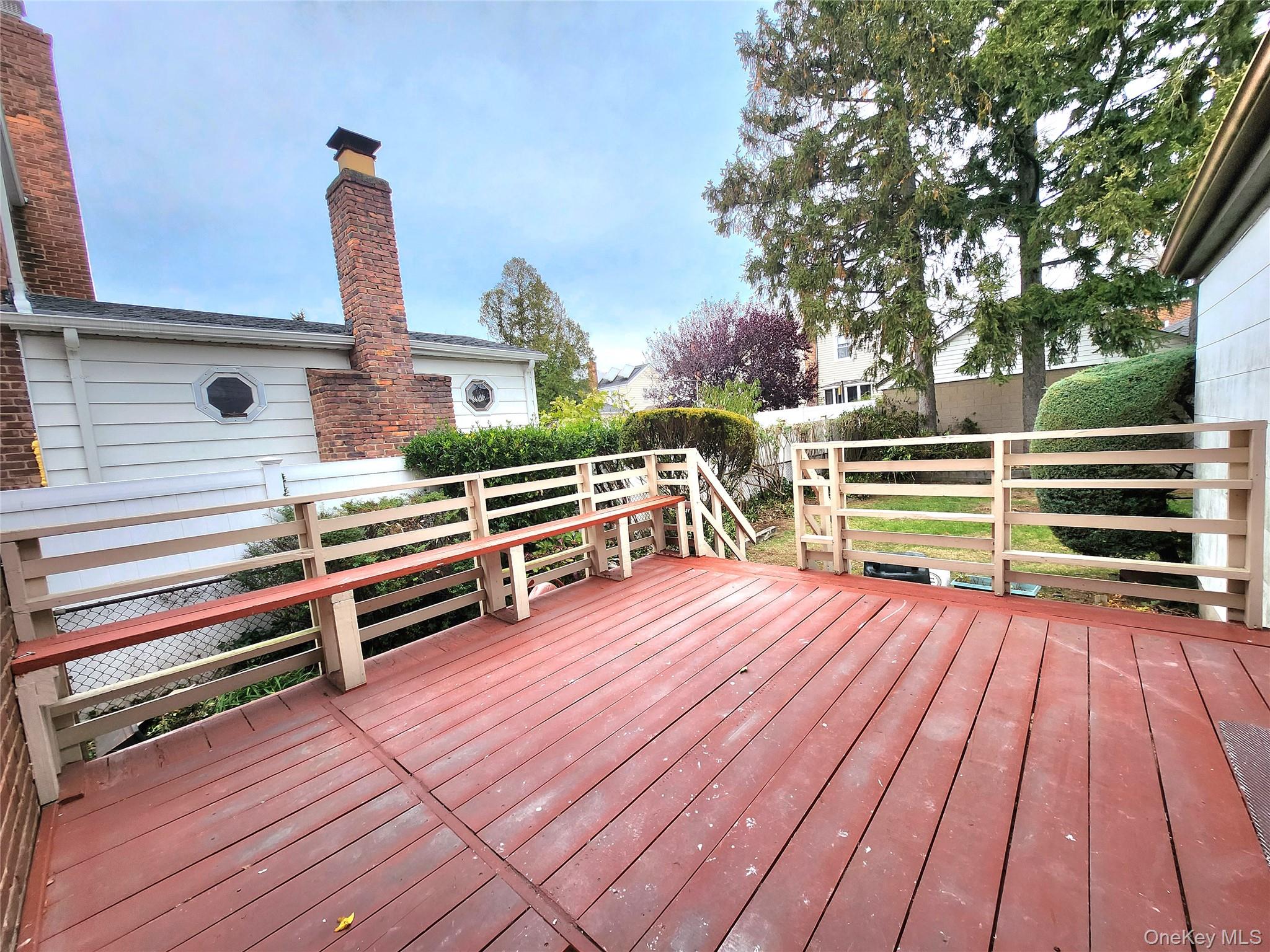 306 Beebe Road, Mineola, NY 11501