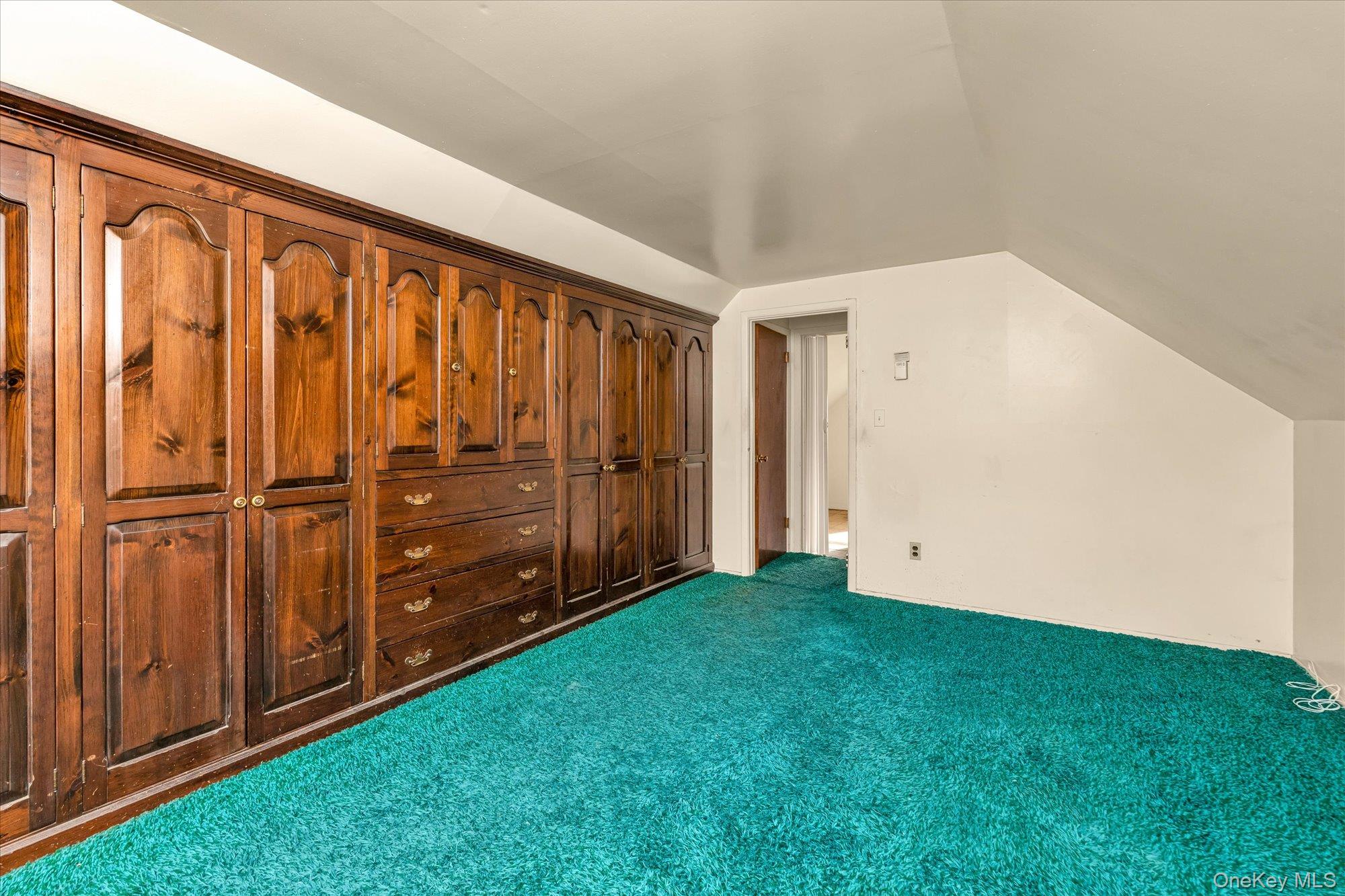 1 Ranch Lane, Levittown, NY 11756