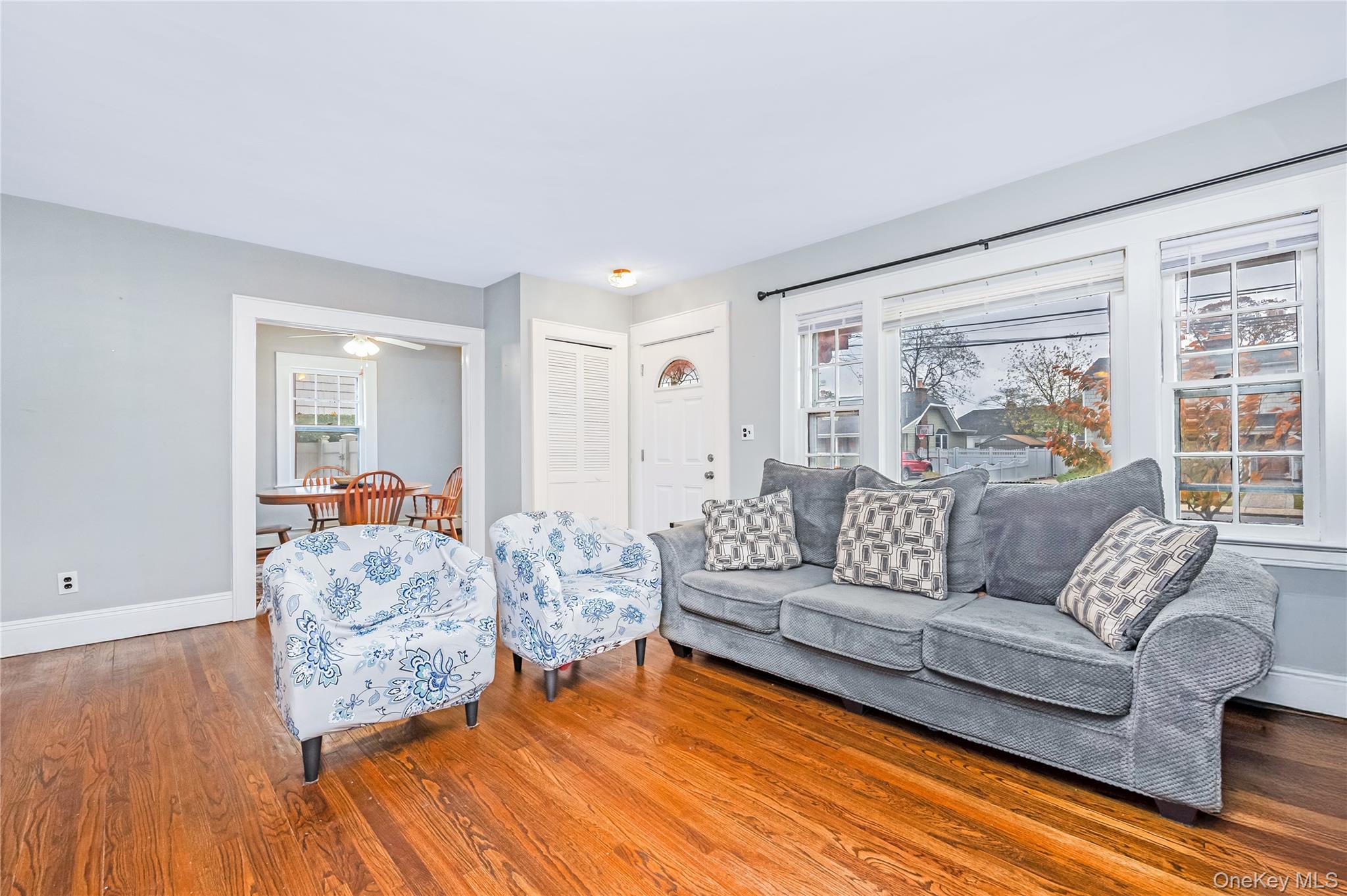 51 Castleton Court, Oceanside, NY 11572