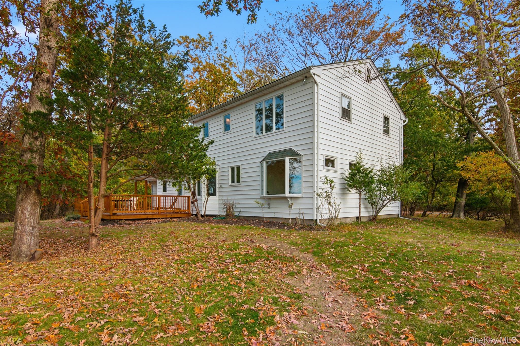 14 Flax Pond Woods Road, Setauket, NY 11733