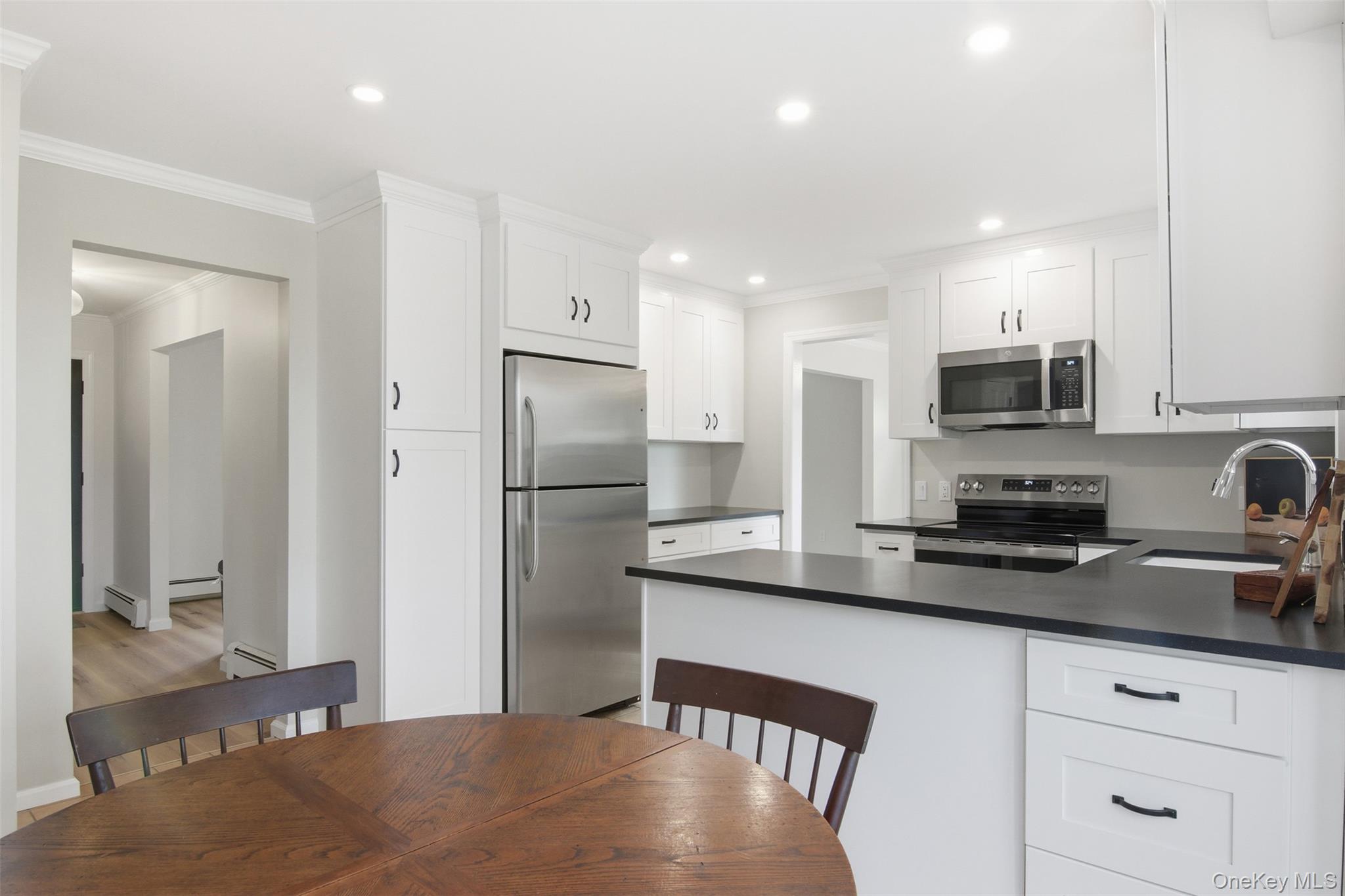 14 Flax Pond Woods Road, Setauket, NY 11733