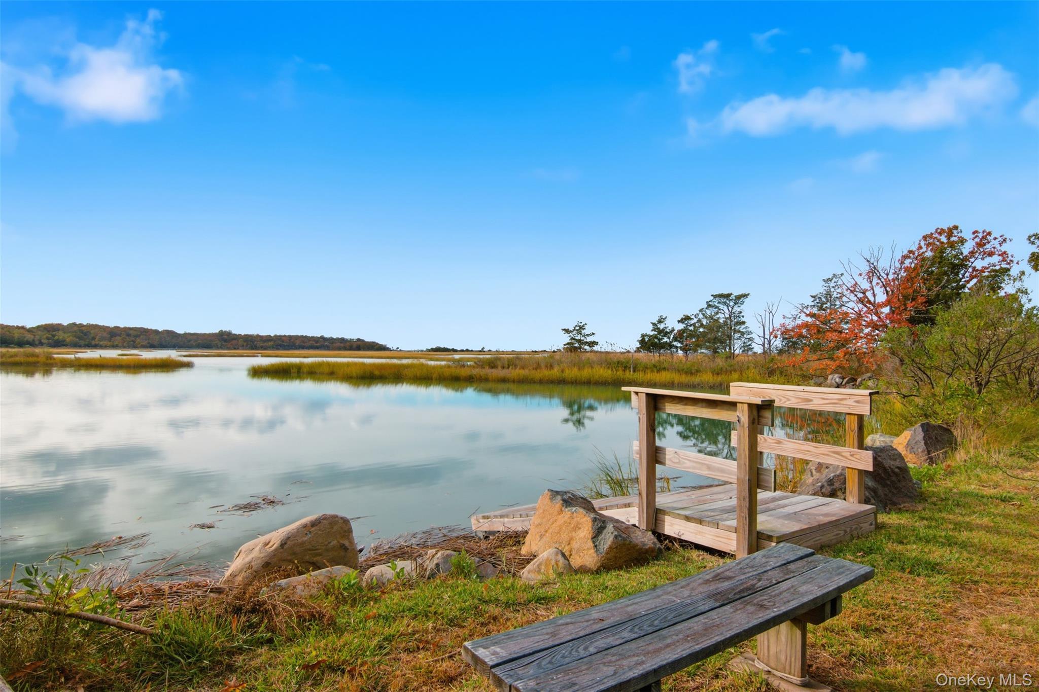 14 Flax Pond Woods Road, Setauket, NY 11733