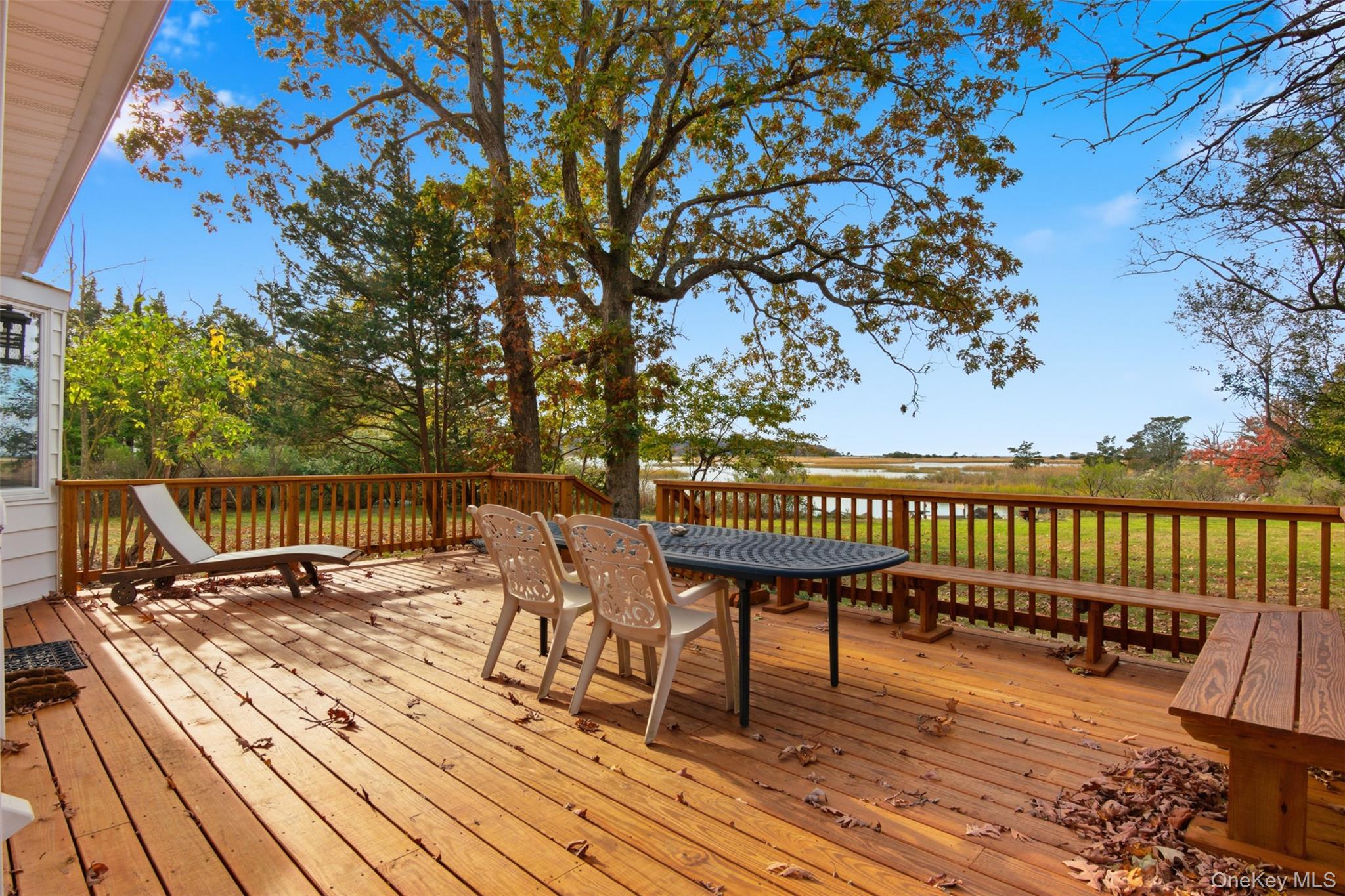 14 Flax Pond Woods Road, Setauket, NY 11733