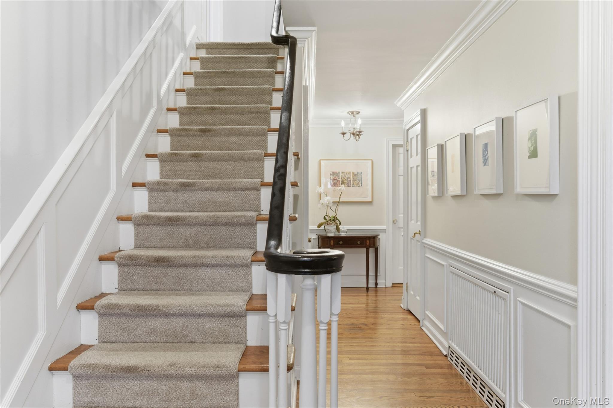 30 Lawrence Lane, Bay Shore, NY 11706