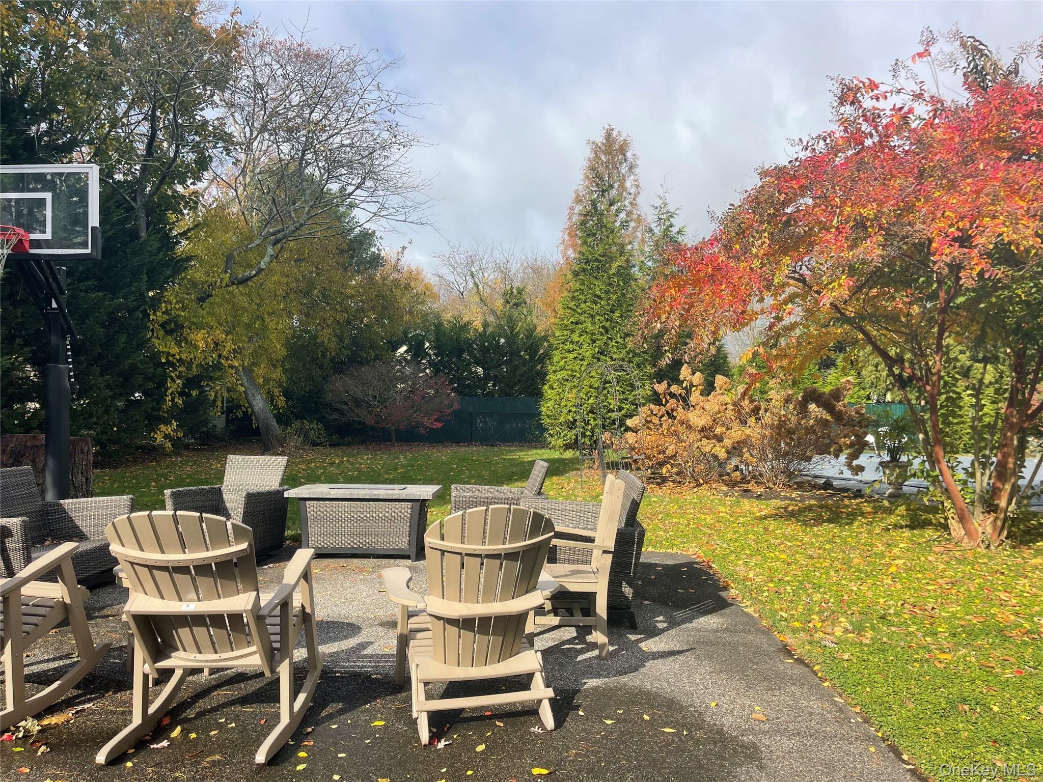 30 Lawrence Lane, Bay Shore, NY 11706