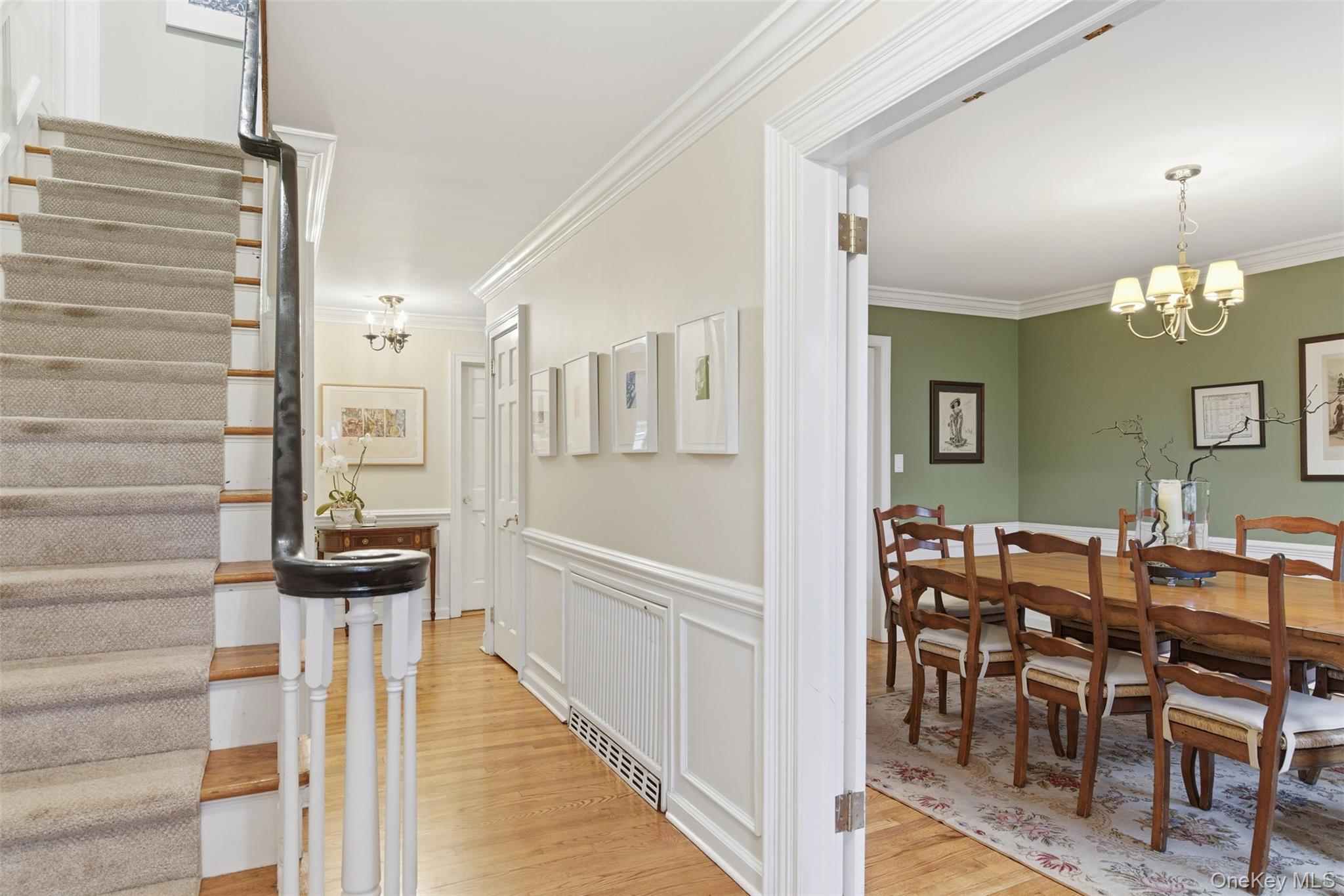 30 Lawrence Lane, Bay Shore, NY 11706