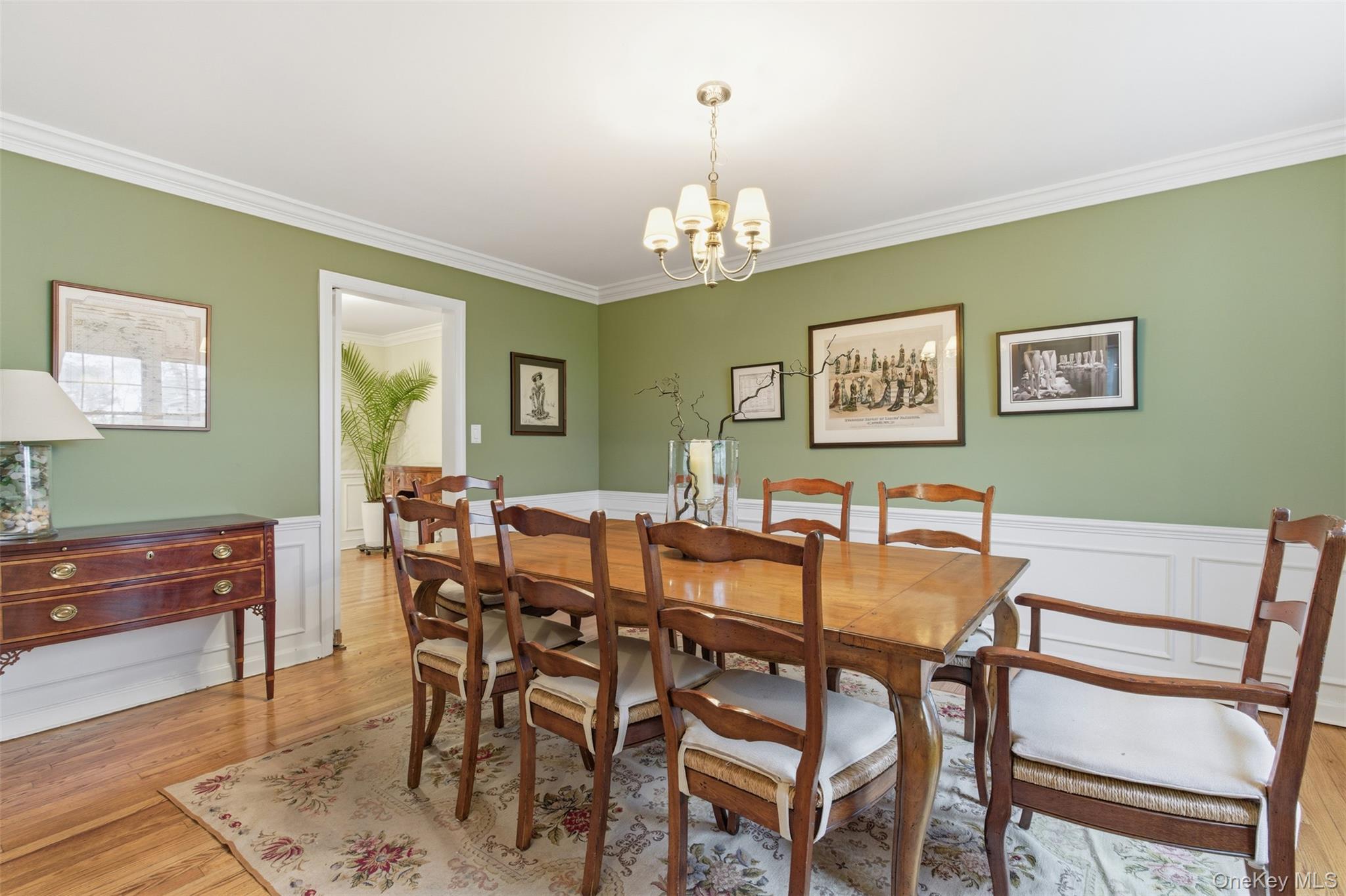 30 Lawrence Lane, Bay Shore, NY 11706