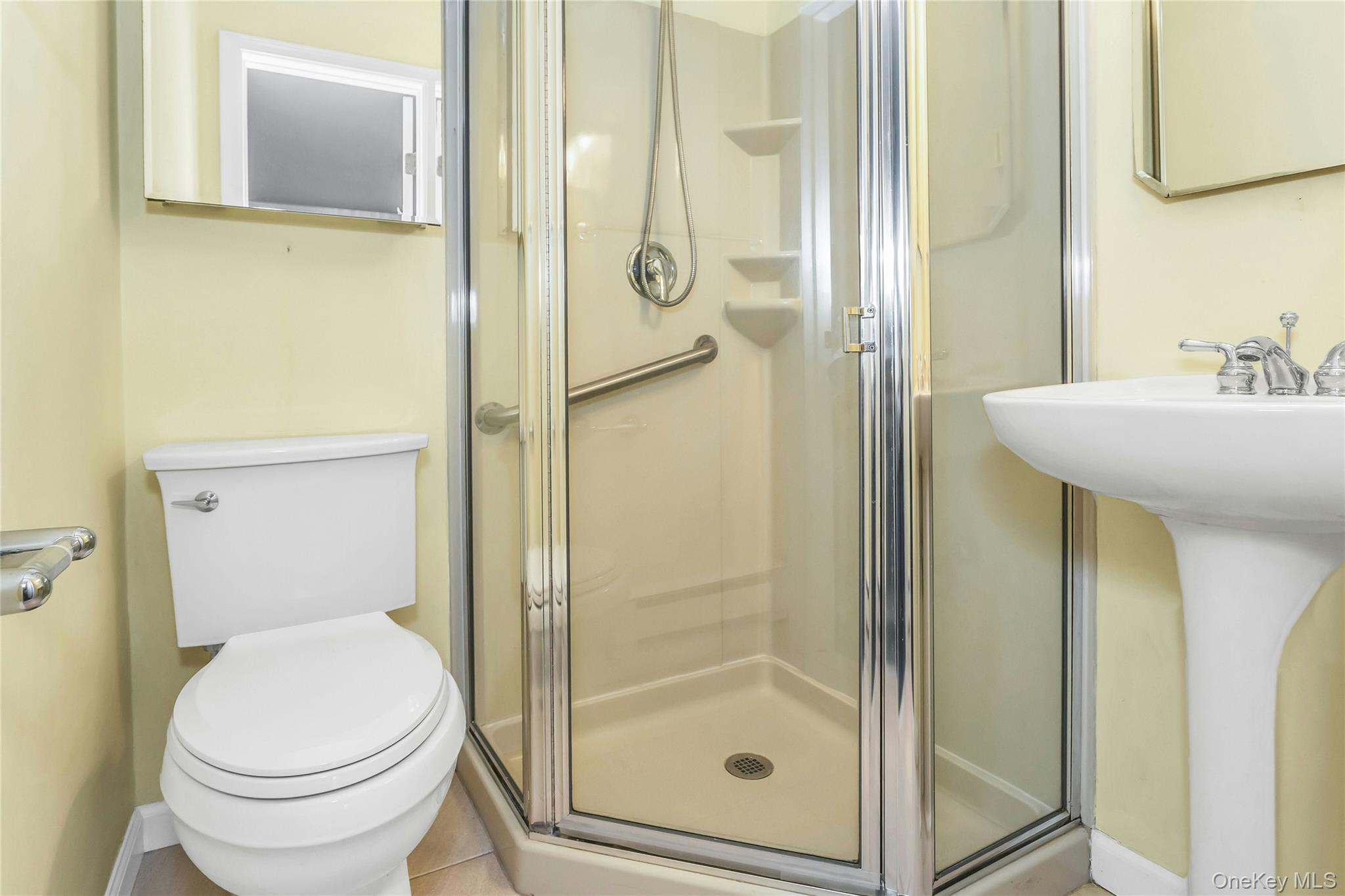 55 Harbor North, Amityville, NY 11701