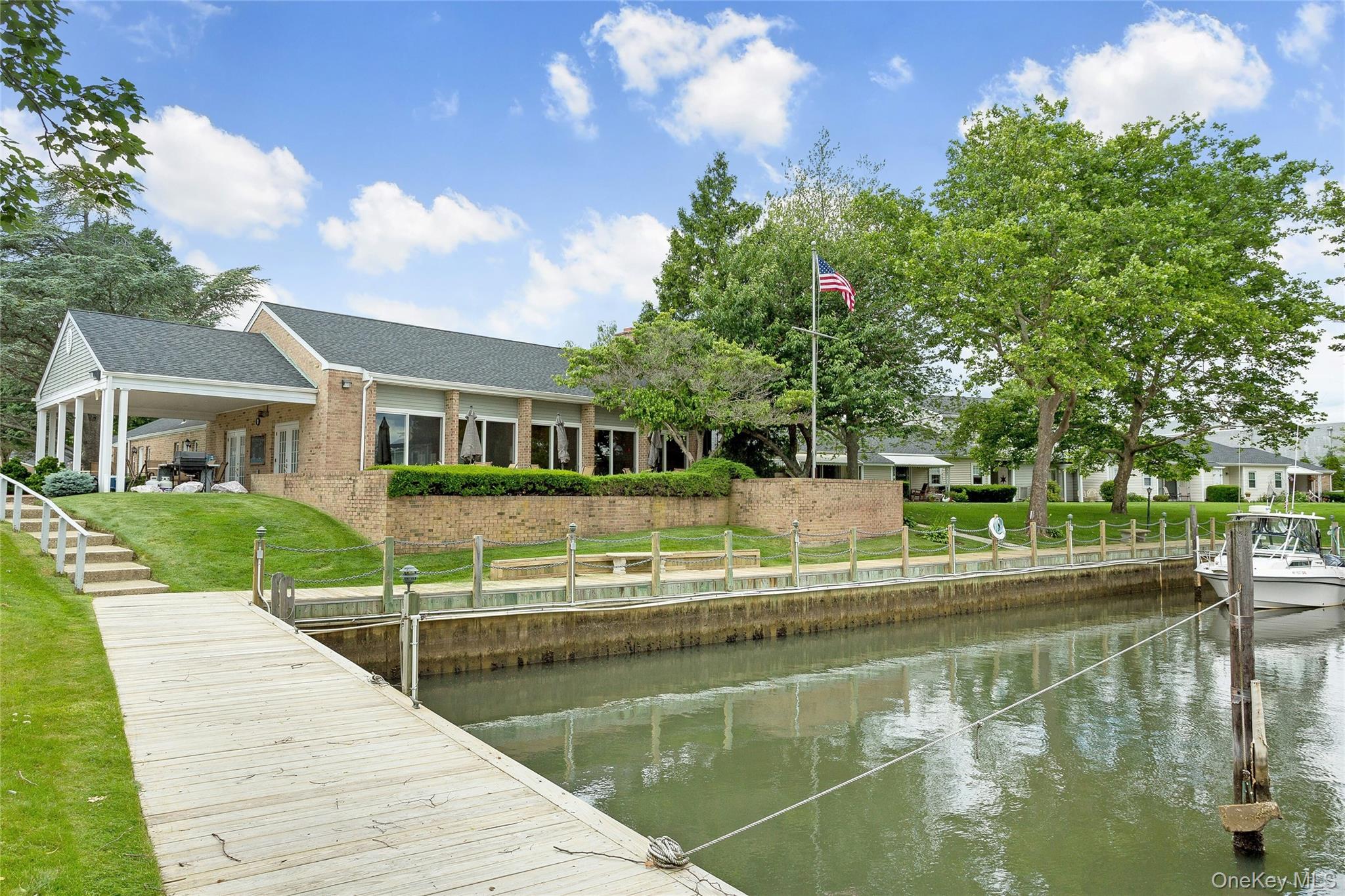 55 Harbor North, Amityville, NY 11701