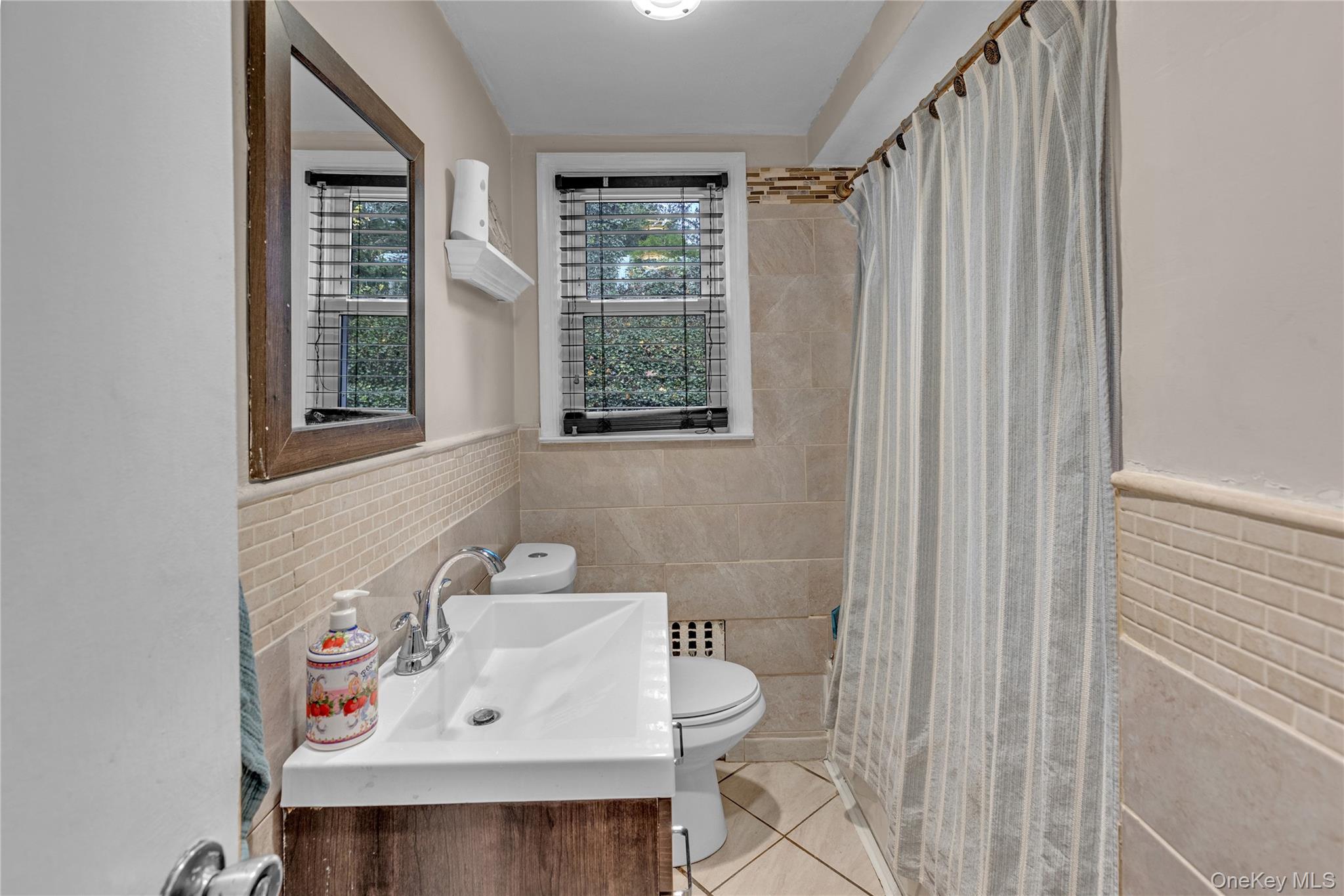 263 Melville Road, Huntington, NY 11746