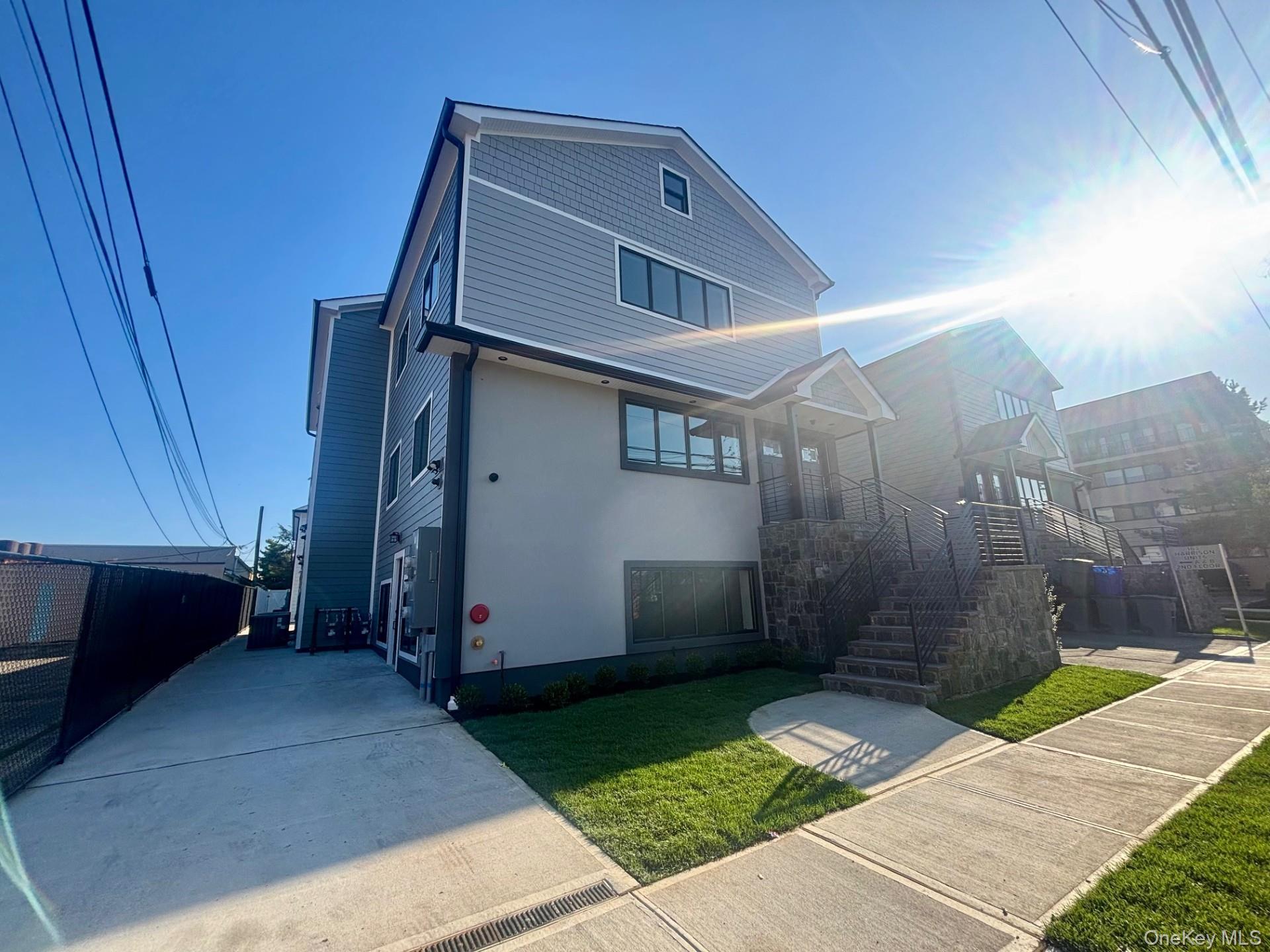 159 Harrison Avenue # D, Mineola, NY 11501