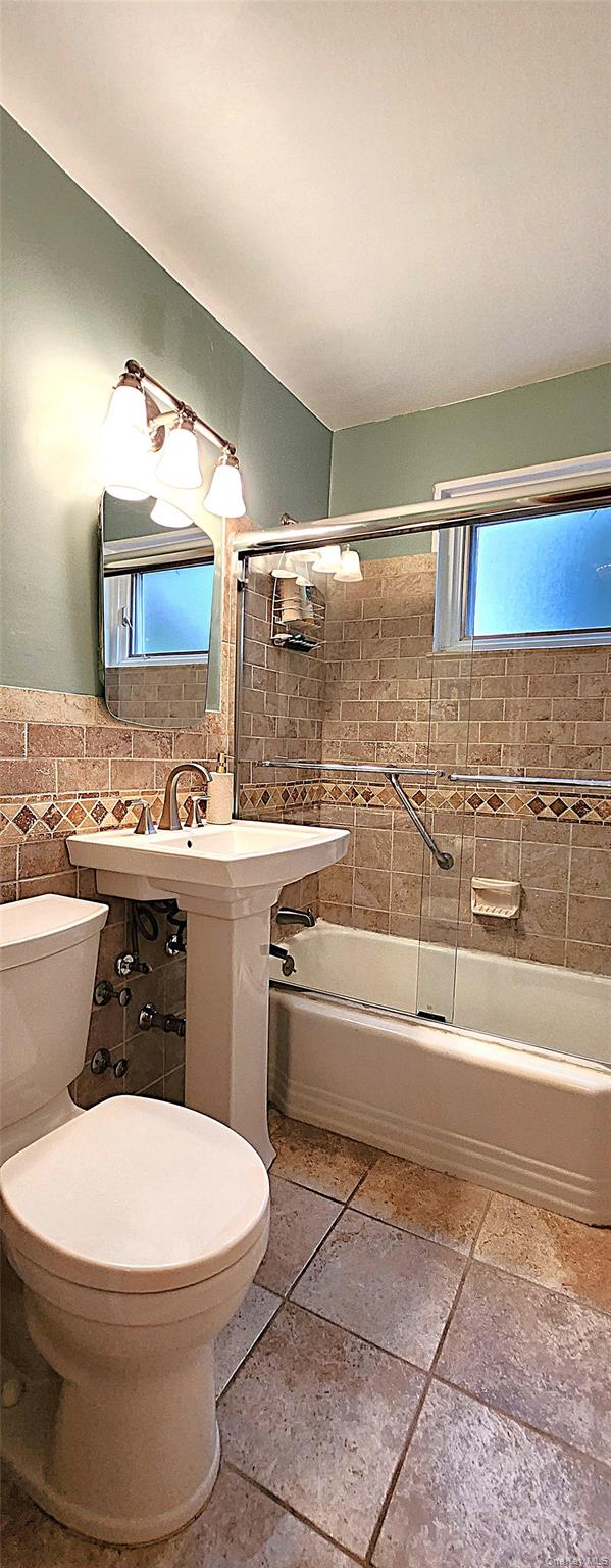 54 Lawrence Drive # A, White Plains, NY 10603