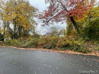 6 Pine Street, Wyandanch, NY 11798