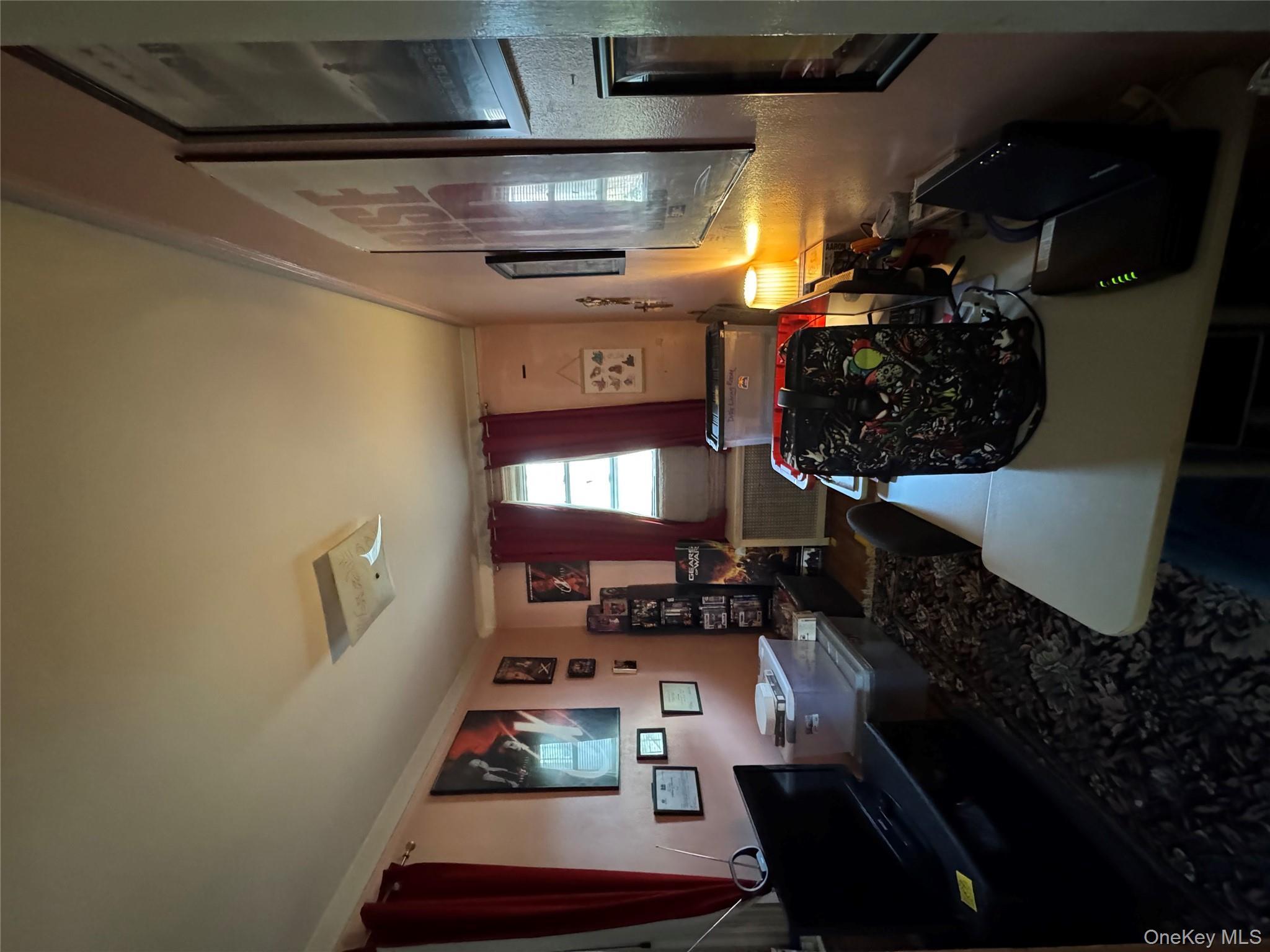 915 E 222nd Street, Bronx, NY 10469