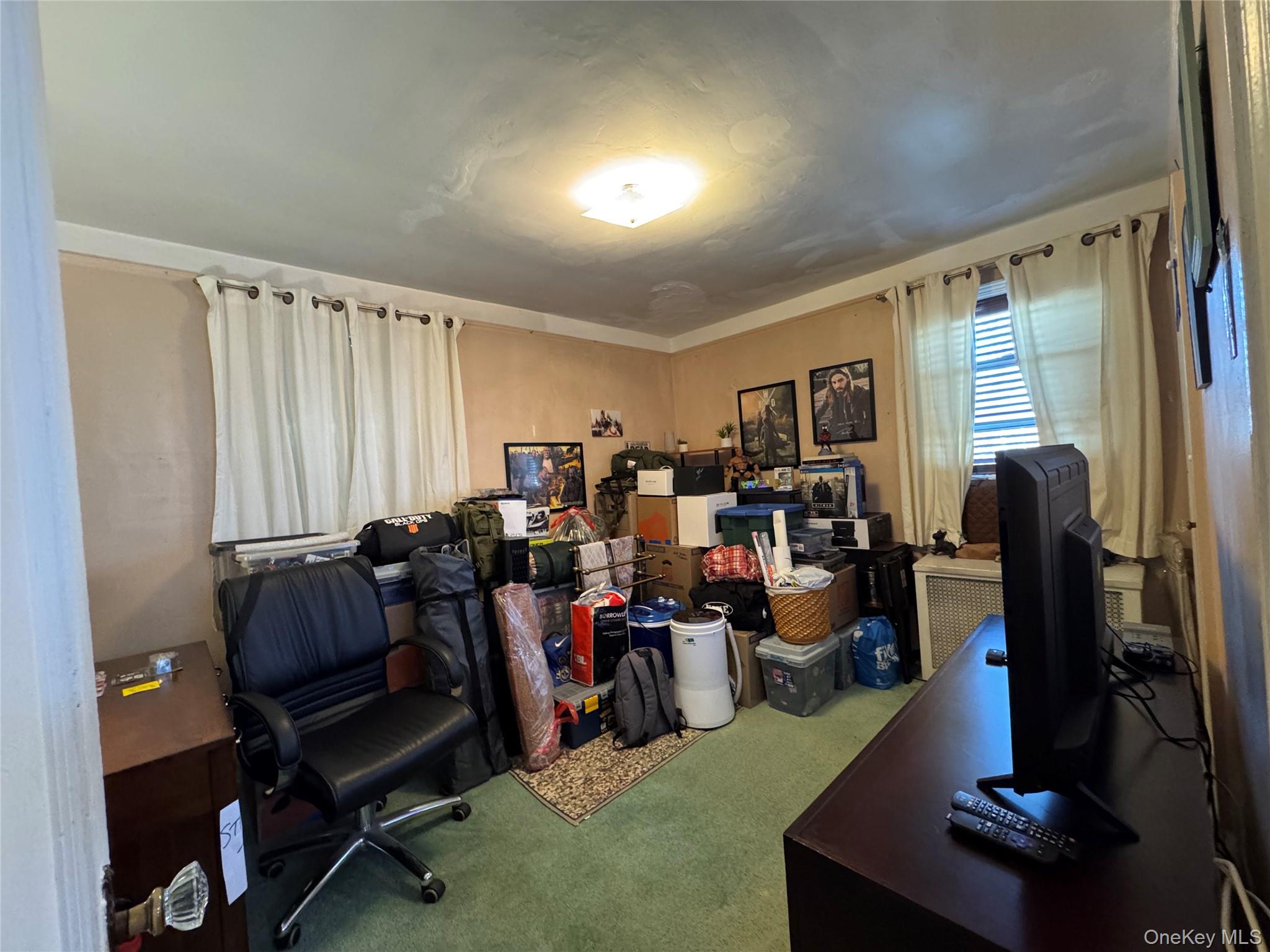 915 E 222nd Street, Bronx, NY 10469