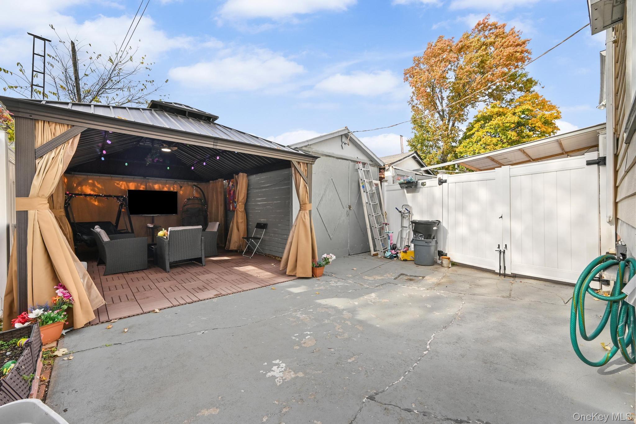 90-16 76 Street, Woodhaven, NY 11421