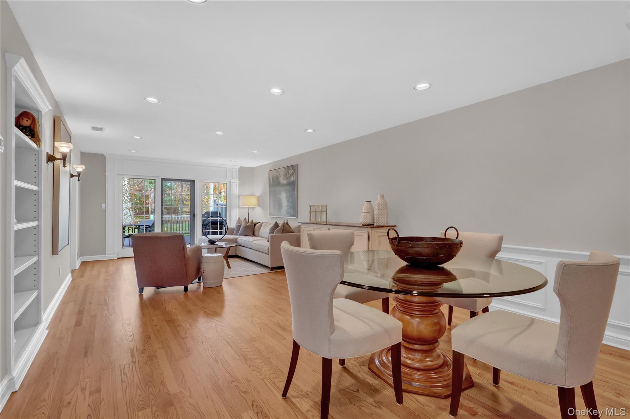 4 Club Drive N # 4, Jericho, NY 11753