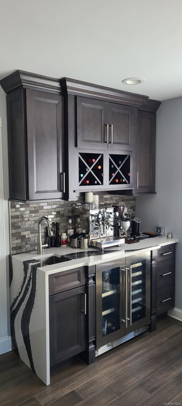 5 Field Lane, Miller Place, NY 11764