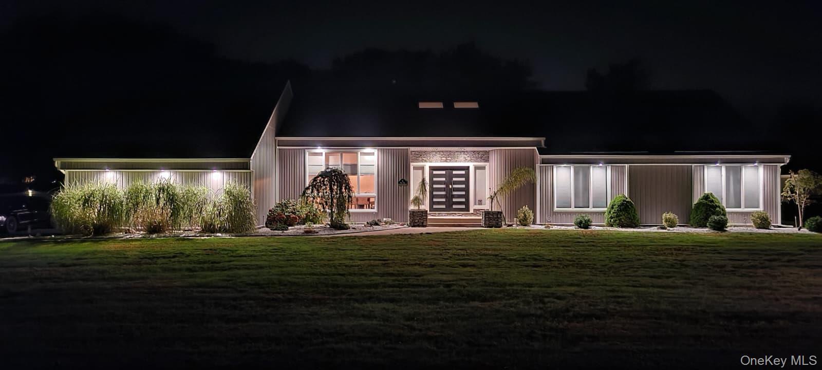 5 Field Lane, Miller Place, NY 11764