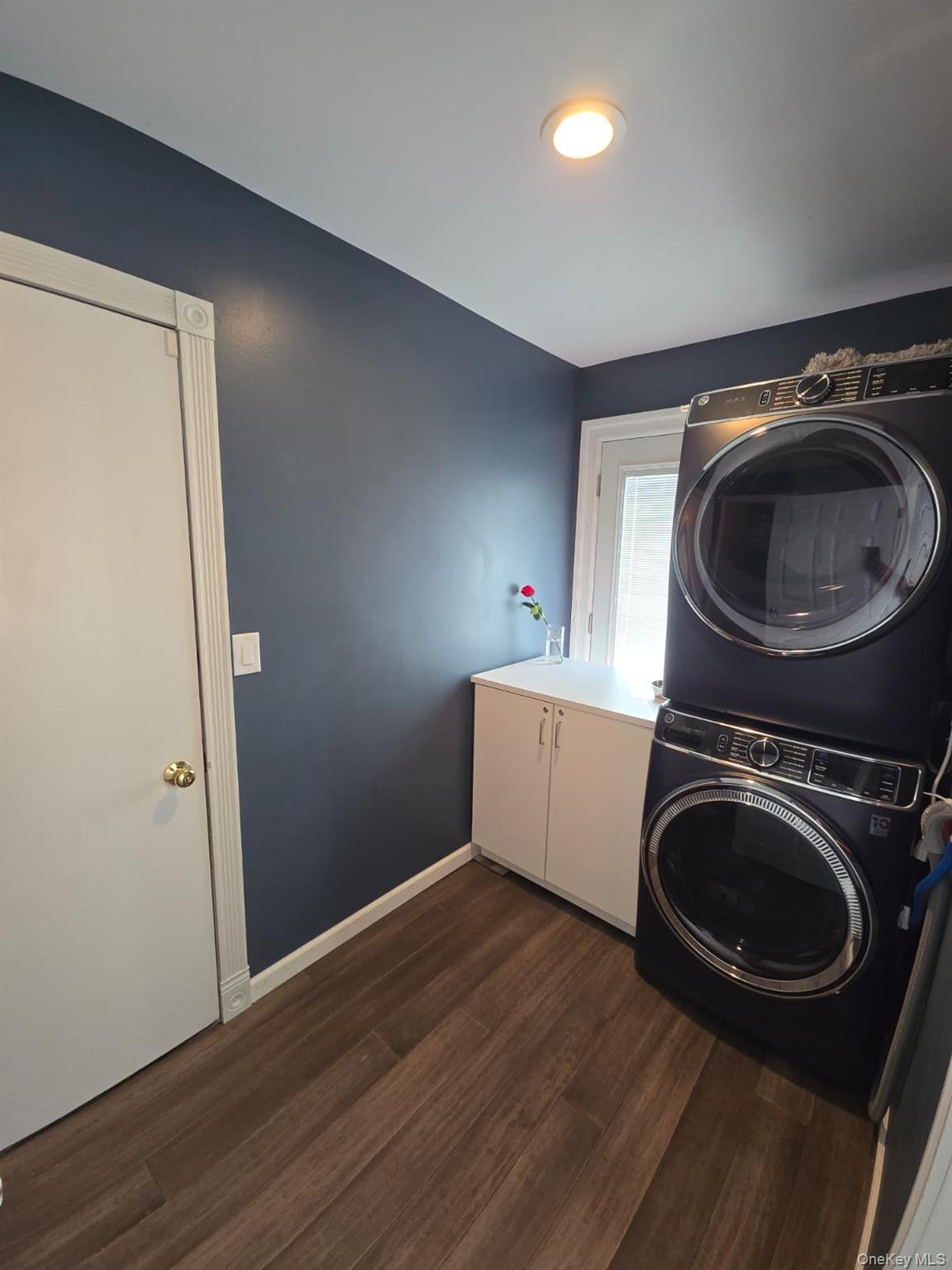 5 Field Lane, Miller Place, NY 11764