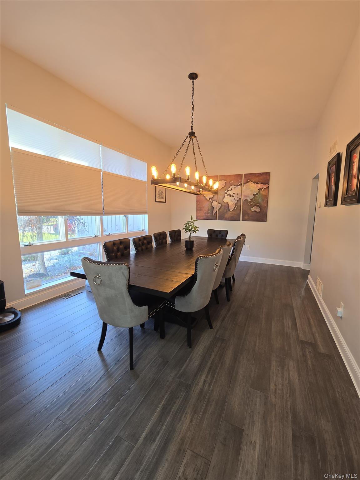 5 Field Lane, Miller Place, NY 11764