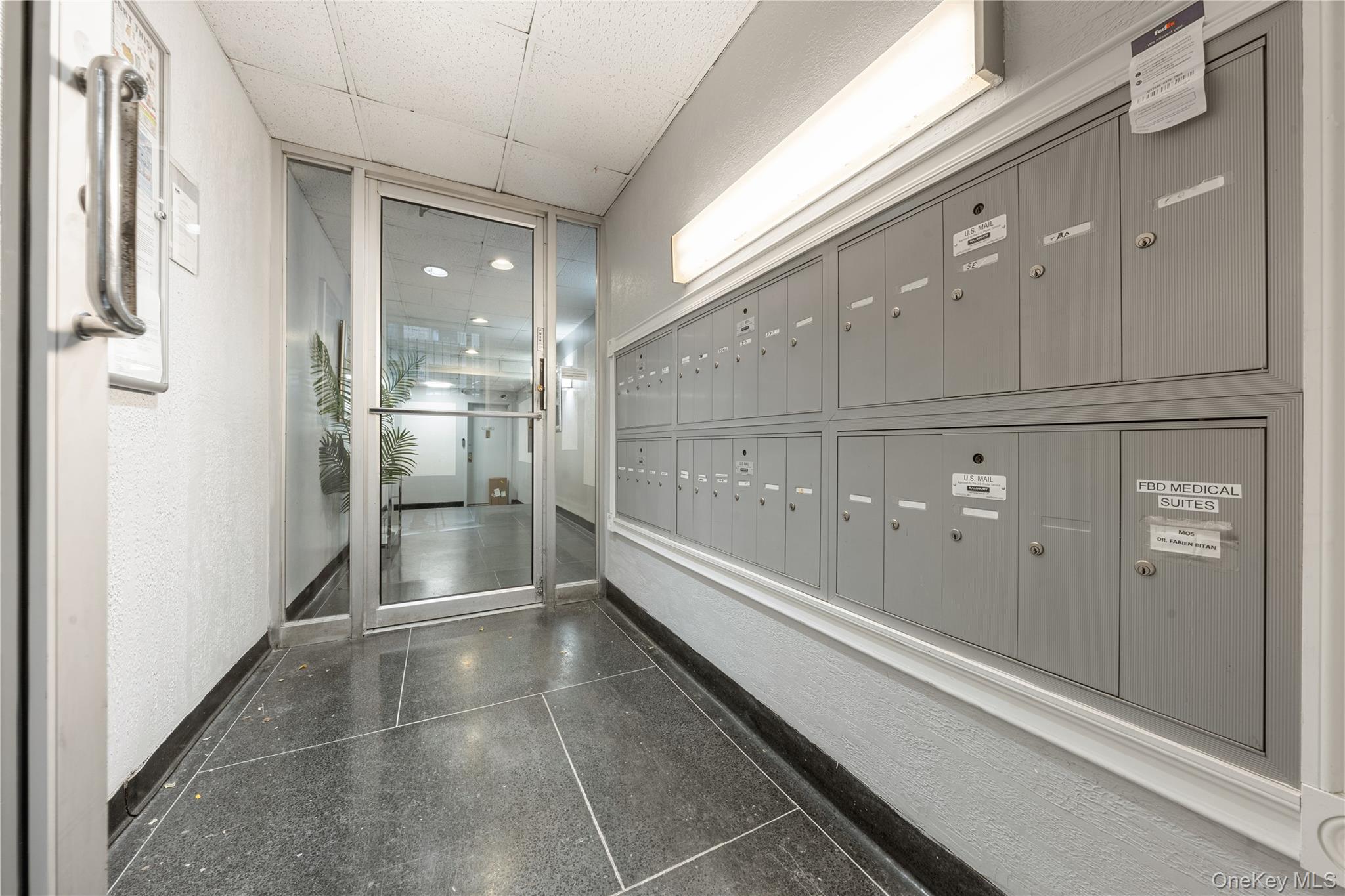 215 E 77TH Street # 4D, New York (Manhattan), NY 10075