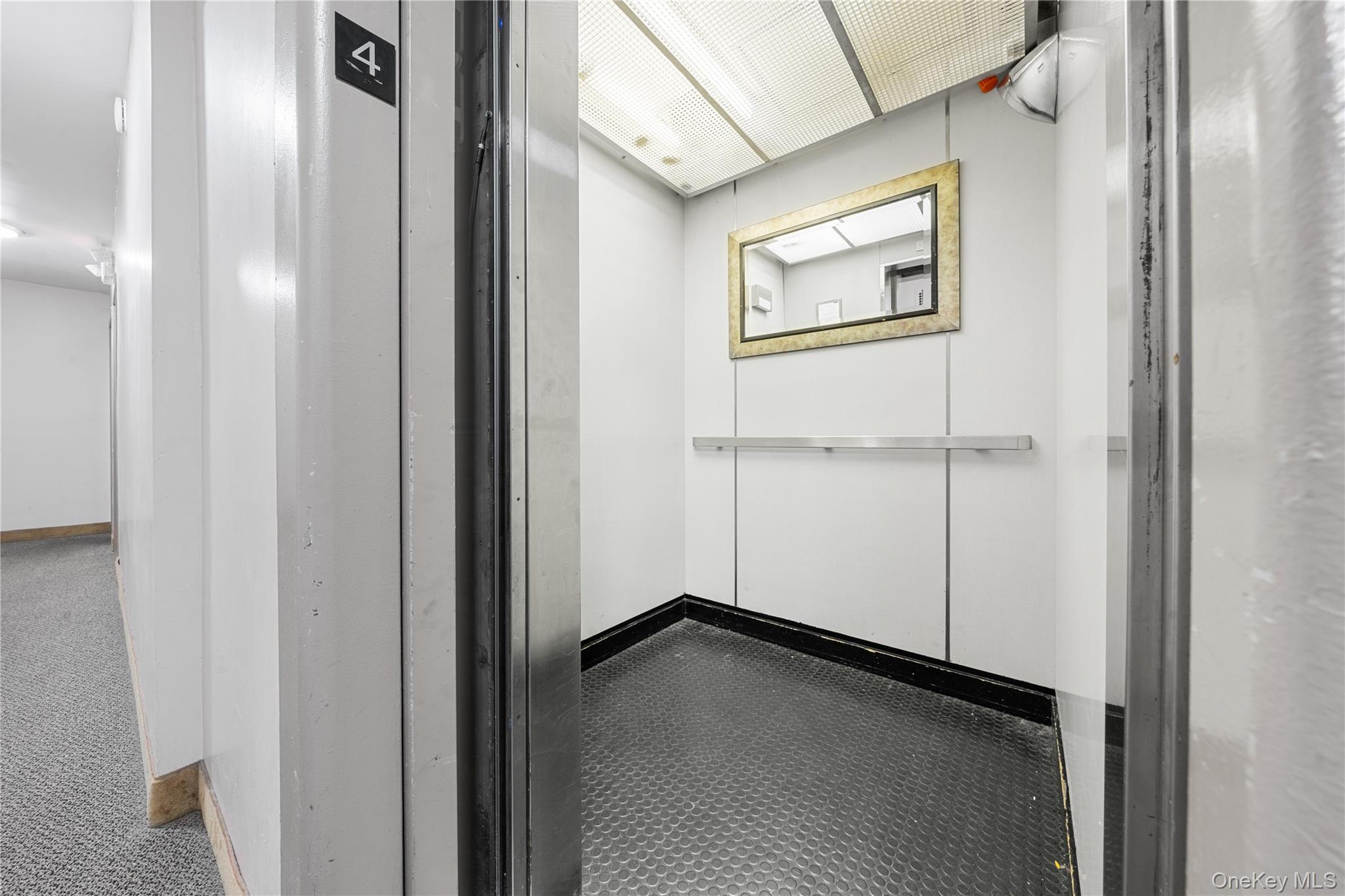 215 E 77TH Street # 4D, New York (Manhattan), NY 10075