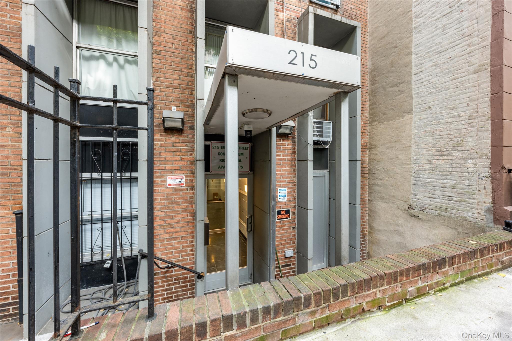 215 E 77TH Street # 4D, New York (Manhattan), NY 10075