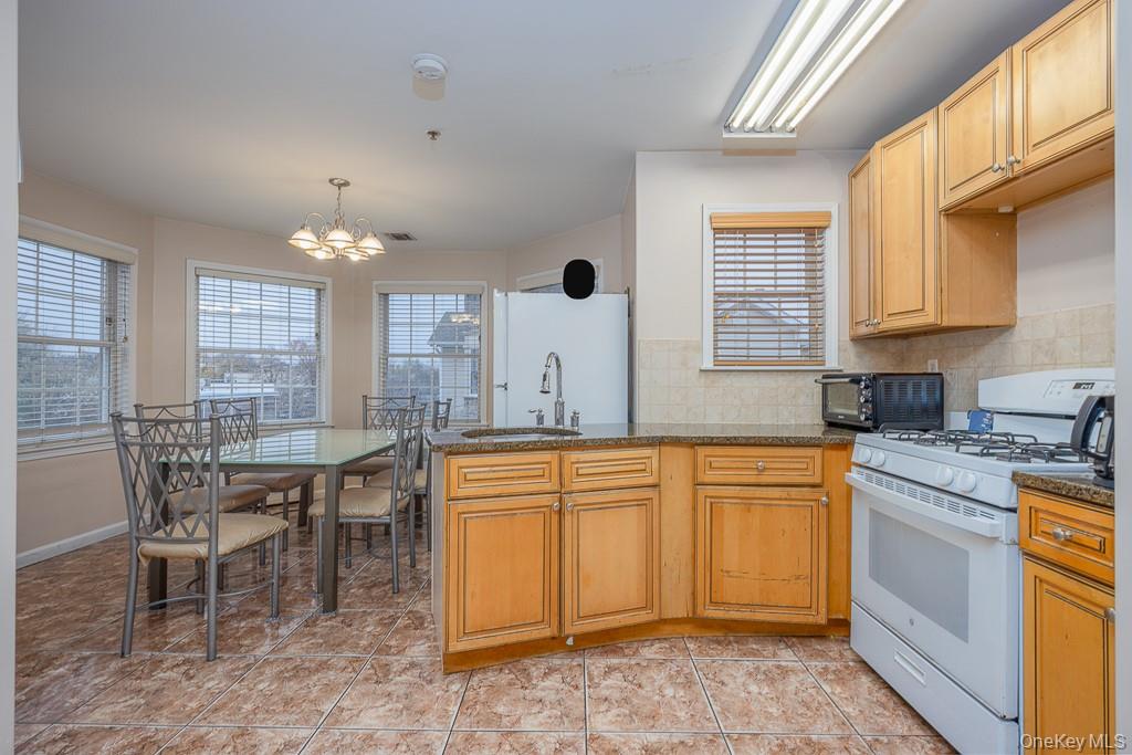 3 Horizon Court # 304, Monsey, NY 10952