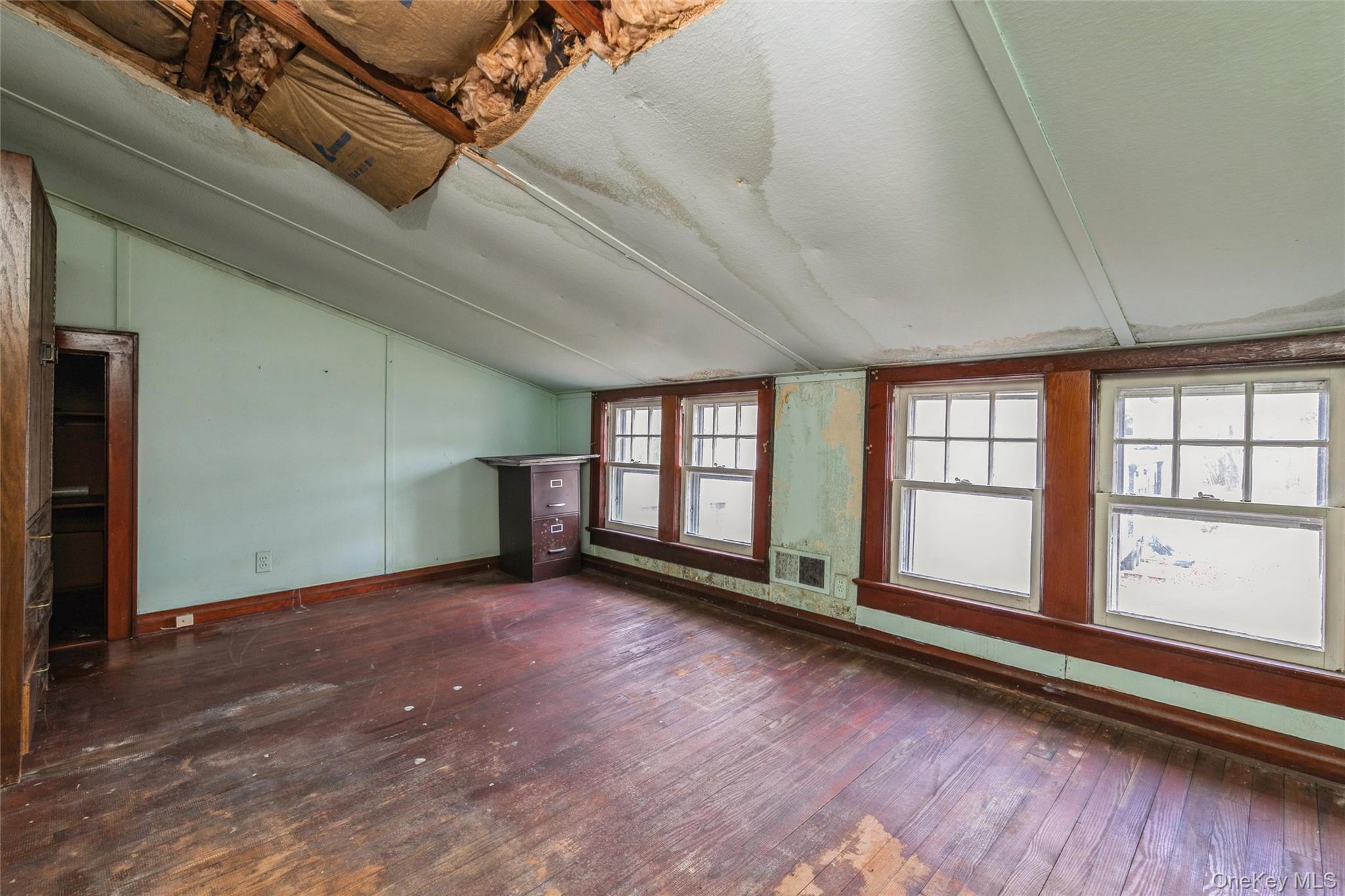 84 Riviera Drive, Mastic, NY 11950