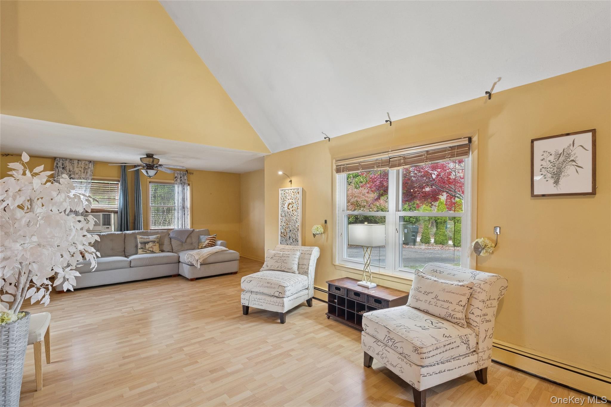 3 Meadowgrass Lane, Southampton, NY 11968